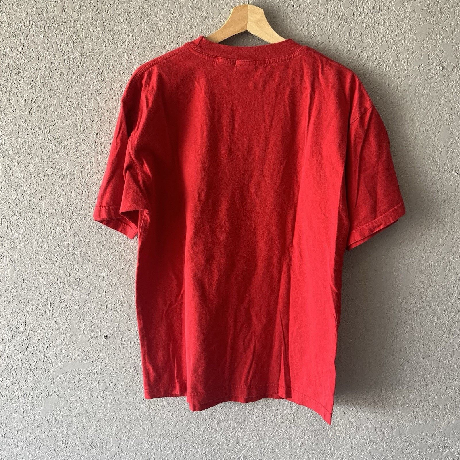 Disney Mickey Mouse Embroidered Red Disney Tshirt Men’s Large Short Size US L / EU 52-54 / 3 - 4 Thumbnail