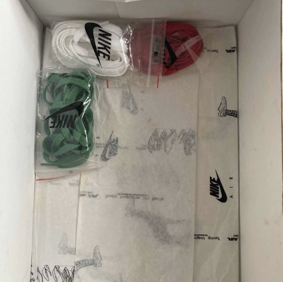 Nike × atmos Nike x Atmos Air Max 1 DLX Animal Pack Special Box Size US 10.5 / EU 43-44 - 8 Thumbnail