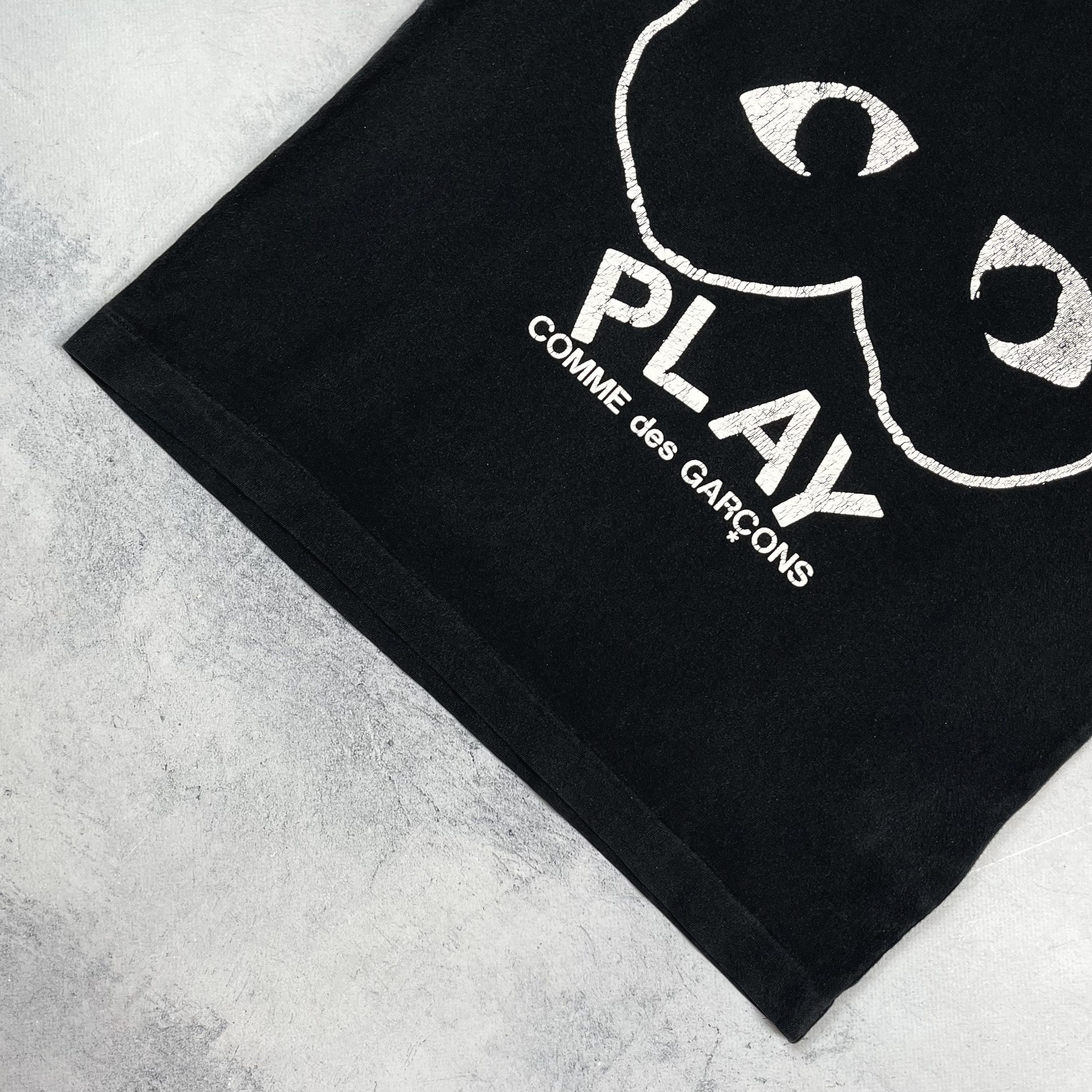 Comme des Garcons PLAY Comme Des Garcons Heart Big Logo T Shirt Size US S / EU 44-46 / 1 - 4 Thumbnail