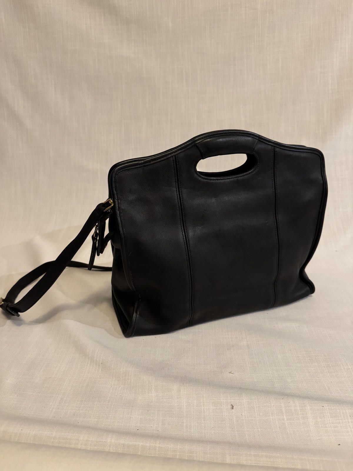 Coach Stylish Coach Shopper Black Leather Handbag Vintage Size ONE SIZE - 2 Thumbnail