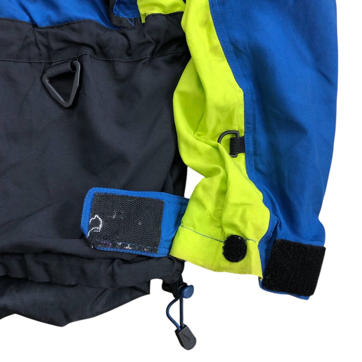 Nike Vtg Nike ACG 00s Lungs Era Waterproof Storm Fit Tech Jacket Size US M / EU 48-50 / 2 - 20 Thumbnail