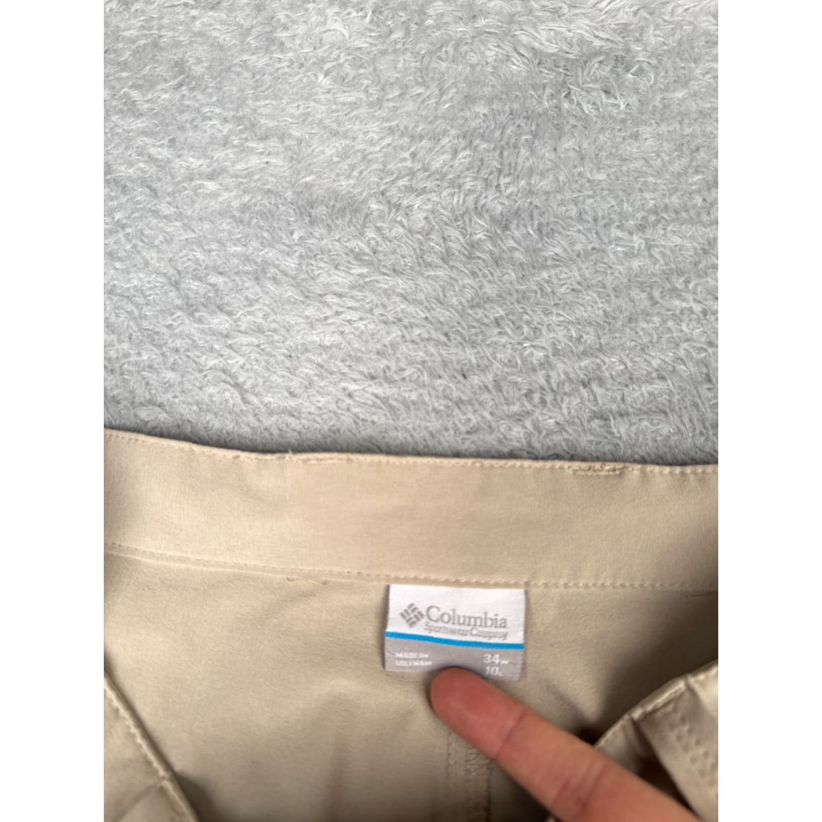 Vintage Columbia Mens Shorts Casual Chino Beige 34x10 Flat Front Polyester Cotton PFG Boating Size US 34 / EU 50 - 7 Thumbnail