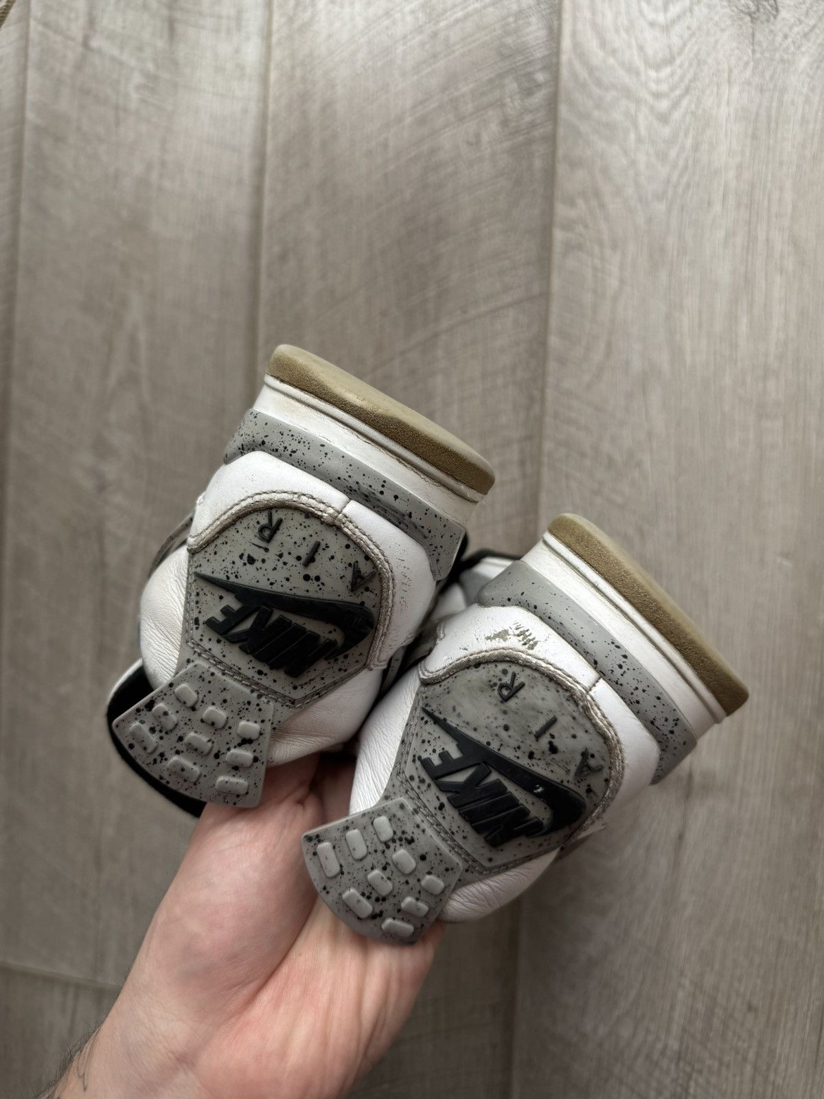 Jordan Brand Jordan 4 Retro OG Mid White Cement 840606-192 size 41 us 8 Size US 8 / EU 41 - 15 Thumbnail