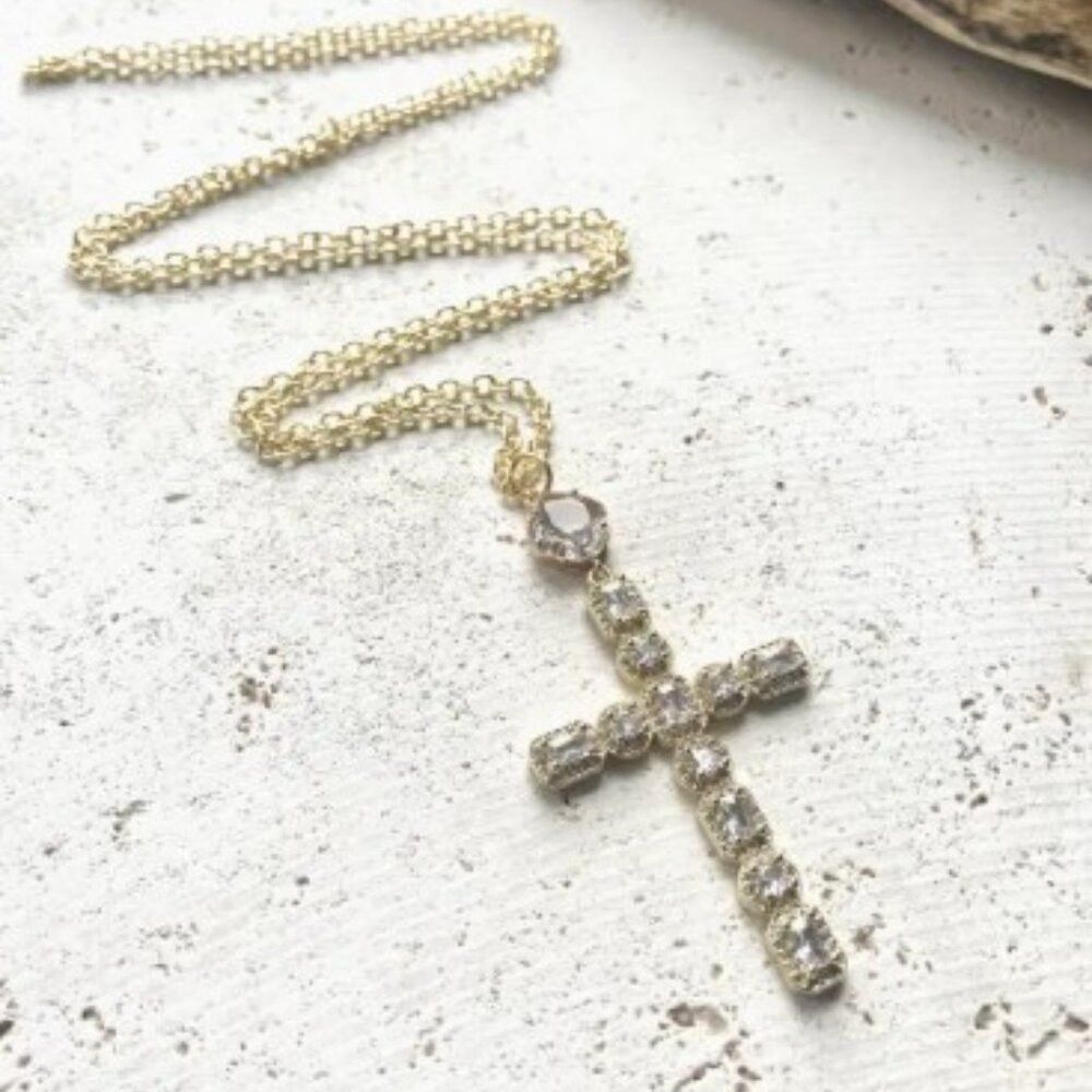 Other NEW Beautiful Cross Necklace Size ONE SIZE - 1 Thumbnail
