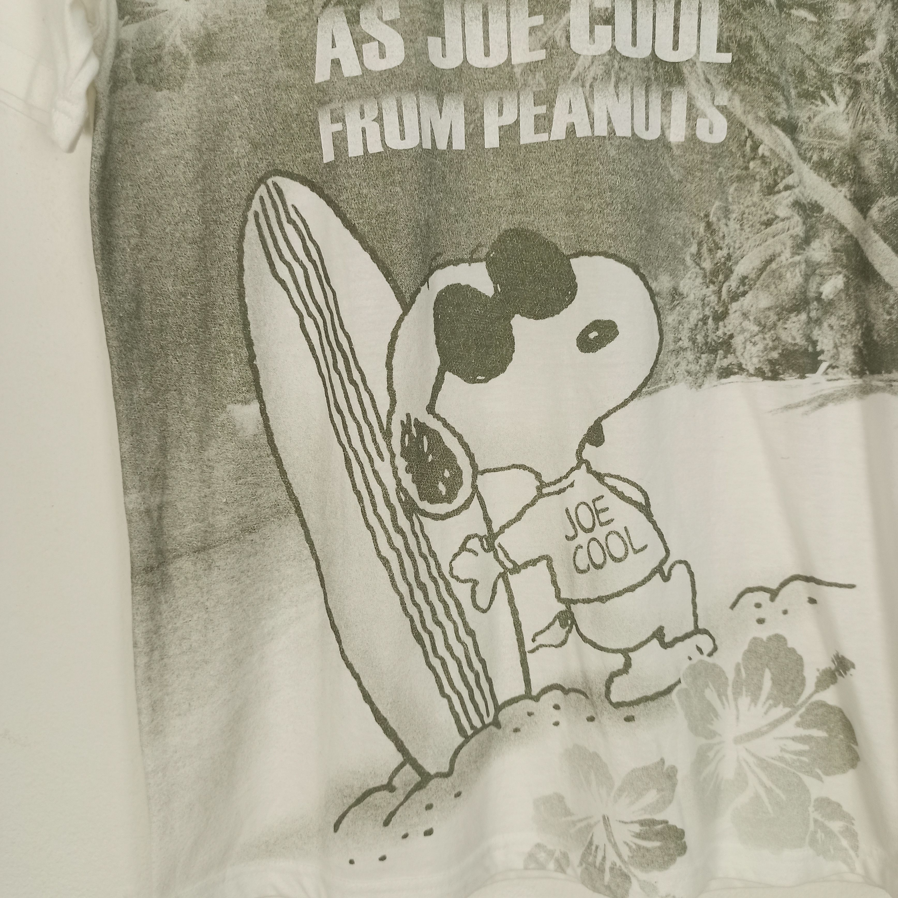 Peanuts RARE PEANUTS SNOOPY V NECK TSHIRT Size US S / EU 44-46 / 1 - 2 Thumbnail