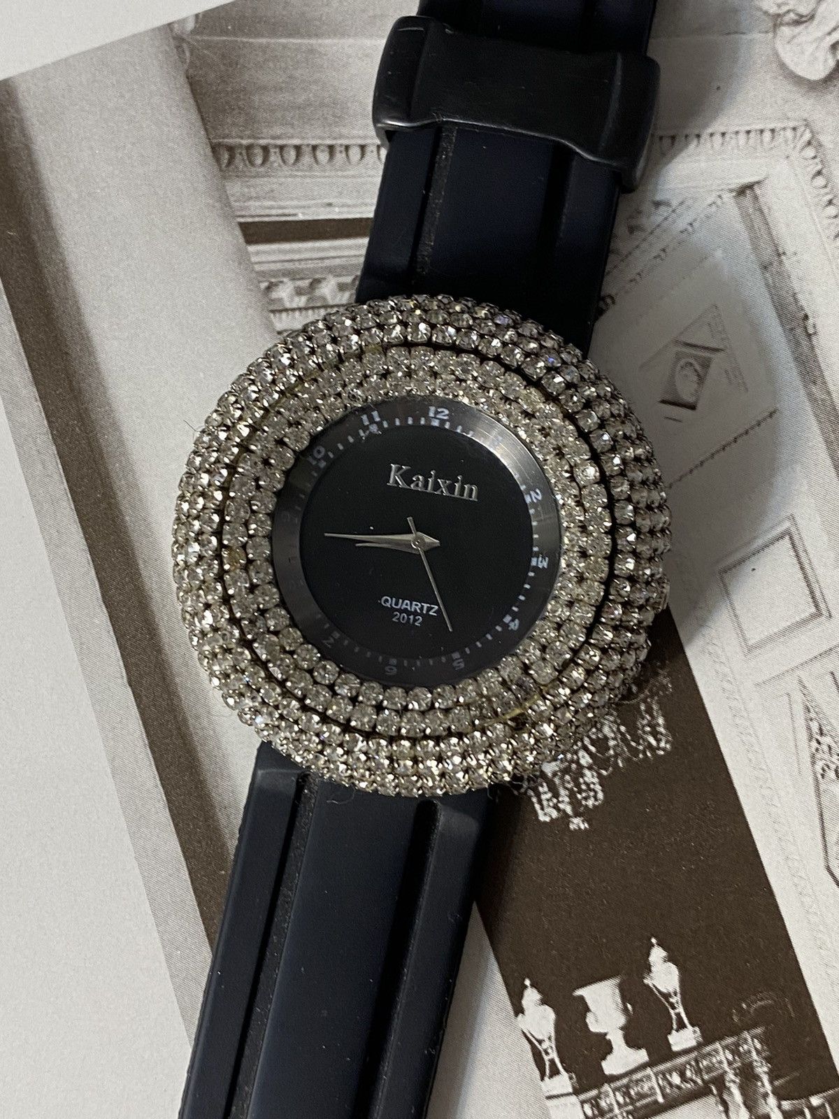 Japanese Brand Kaixin 2012 Crystal Watch on Silicone Strap Size ONE SIZE - 6 Thumbnail