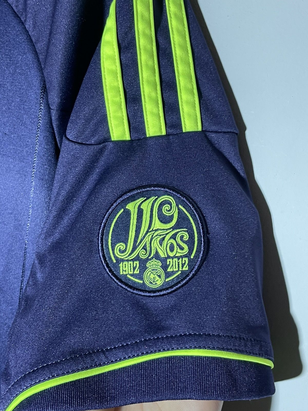 Adidas Real Madrid Adidas 2012/13 Away Football Shirt Size US L / EU 52-54 / 3 - 10 Thumbnail