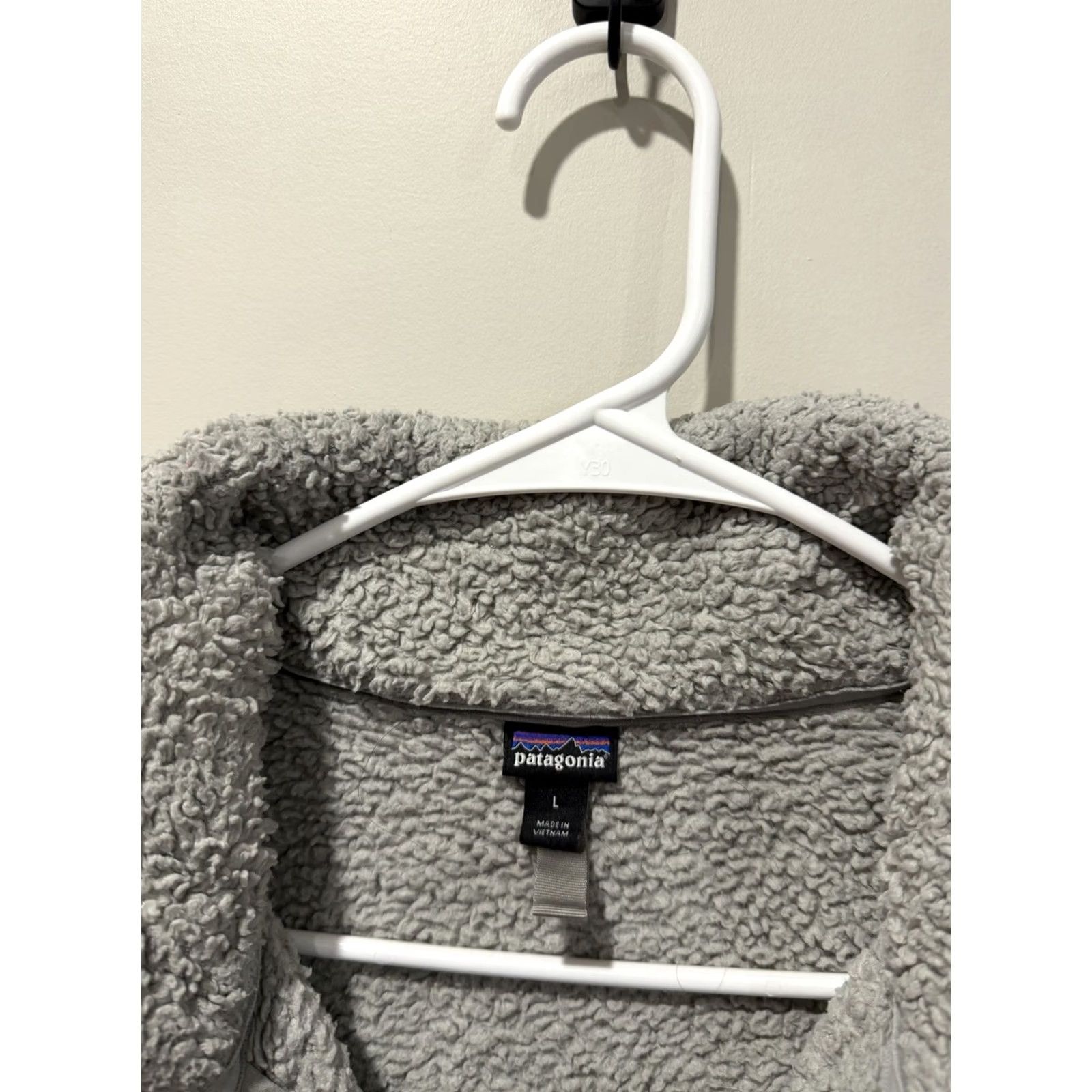 Patagonia Patagonia Womens Jacket L Gray Fleece 1/4 Zip Cozy Pullover Basic Outdoor Winter Fall Size L / US 10 / IT 46 - 3 Thumbnail