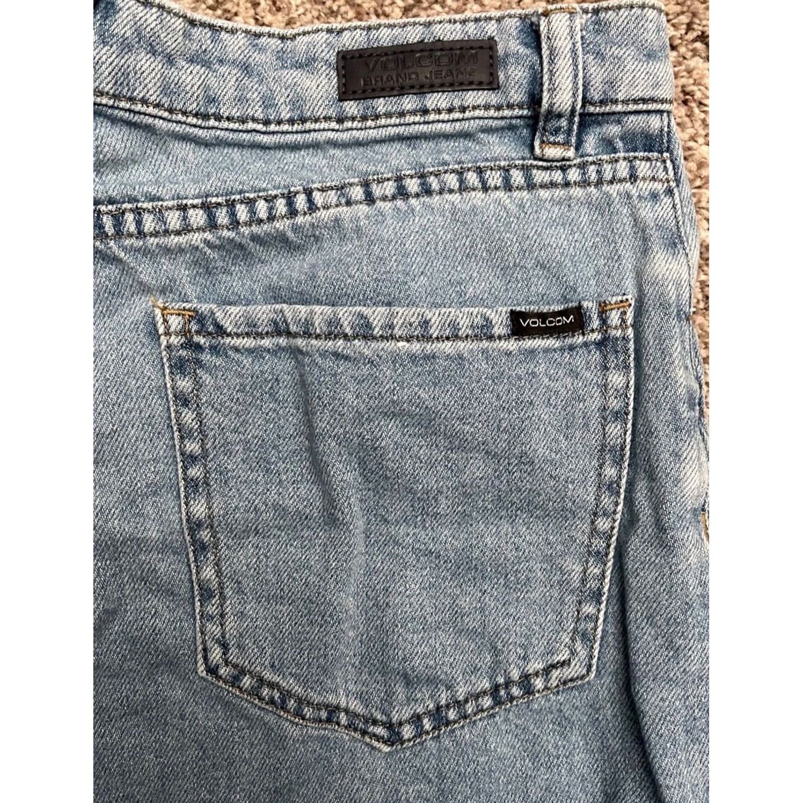 Volcom VINTAGE Volcom Denim Shorts Cuffed Jean Shorts Women 27 Blue Beach Size 27" / US 4 / IT 40 - 3 Thumbnail