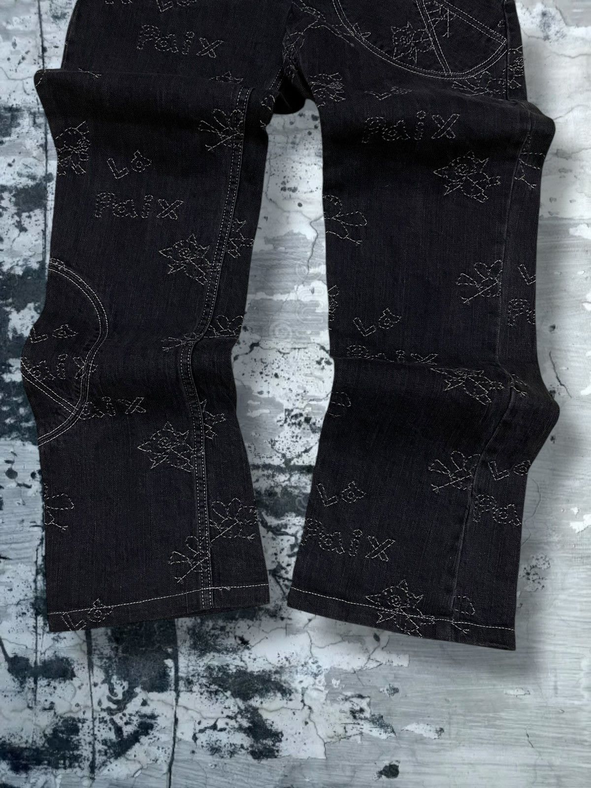 Japanese Brand Vintage 1990s Japan Designer Olleborebla Peace Pig Denim Size US 27 - 3 Thumbnail