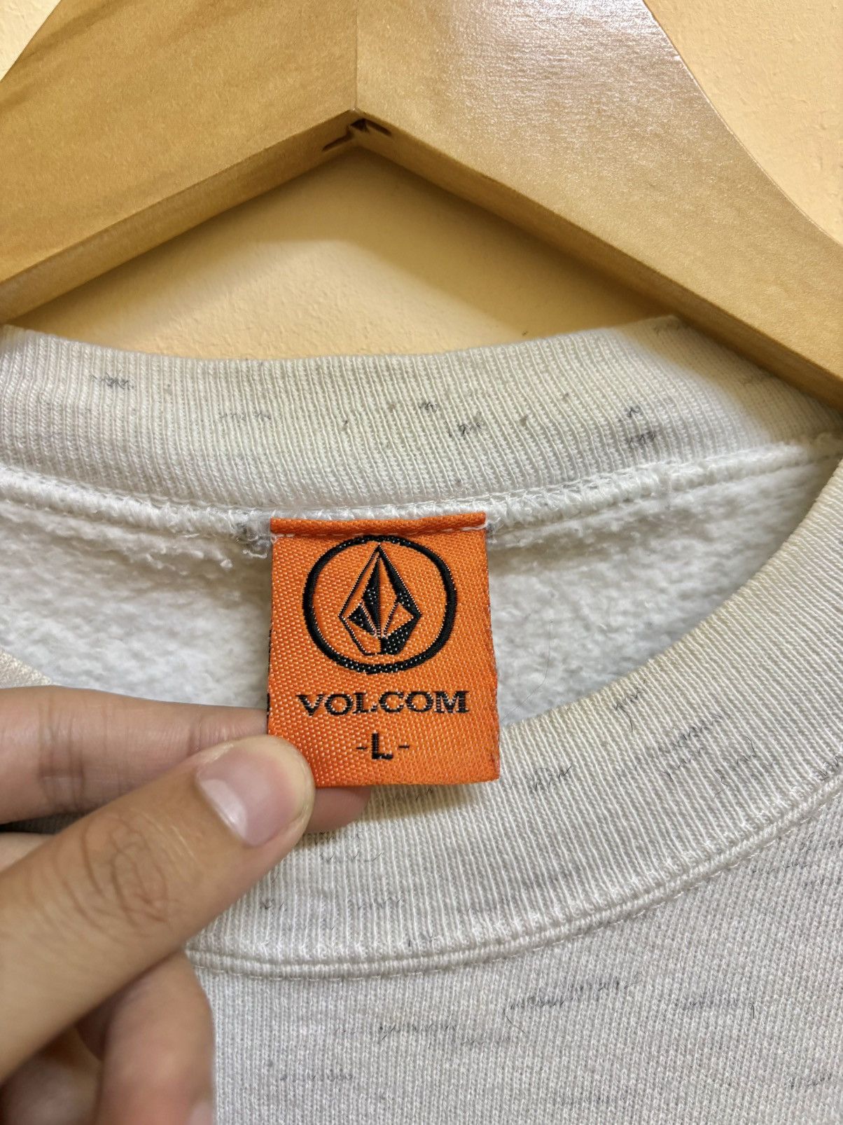 Vintage Vintage 90s Rare Volcom Skateboard Sweatshirt Size US L / EU 52-54 / 3 - 5 Thumbnail