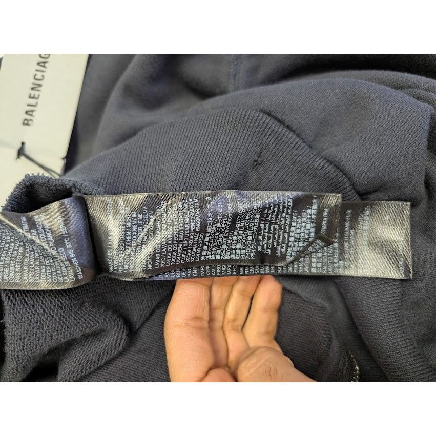 Balenciaga o1rshd1 Planet Earth Molleton Arch Zip-Up Hoodie in Black Size US M / EU 48-50 / 2 - 18 Thumbnail
