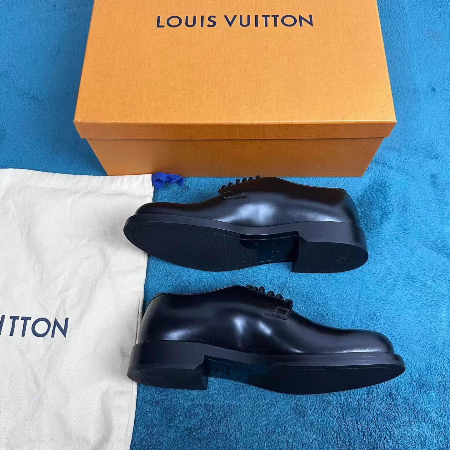 Louis Vuitton LV Voltaire ECG Graffiti Leather Shoes Black Size US 8.5 / EU 41-42 - 3 Thumbnail