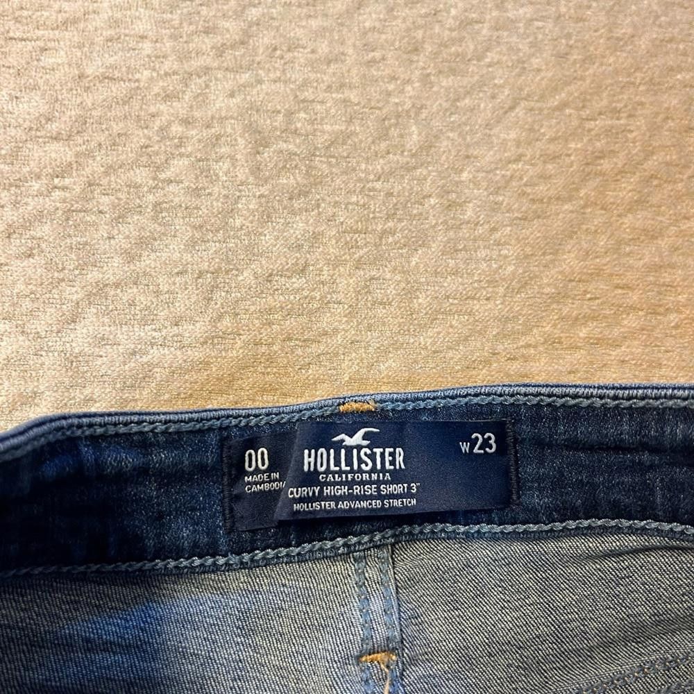 Designer Hollister distressed curvy high rise shirt 00 w23 Size 24" / US 00 / IT 34 - 4 Thumbnail