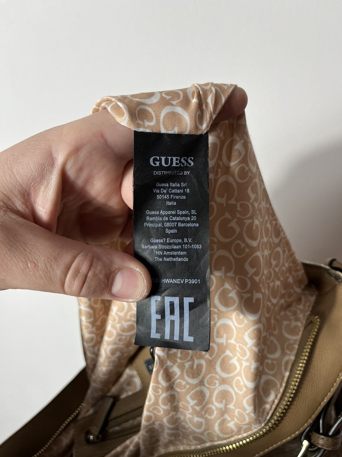 Guess × Vintage Y2K GUESS Monogram Shoulder Bag with Adjustable Strap Size ONE SIZE - 13 Thumbnail