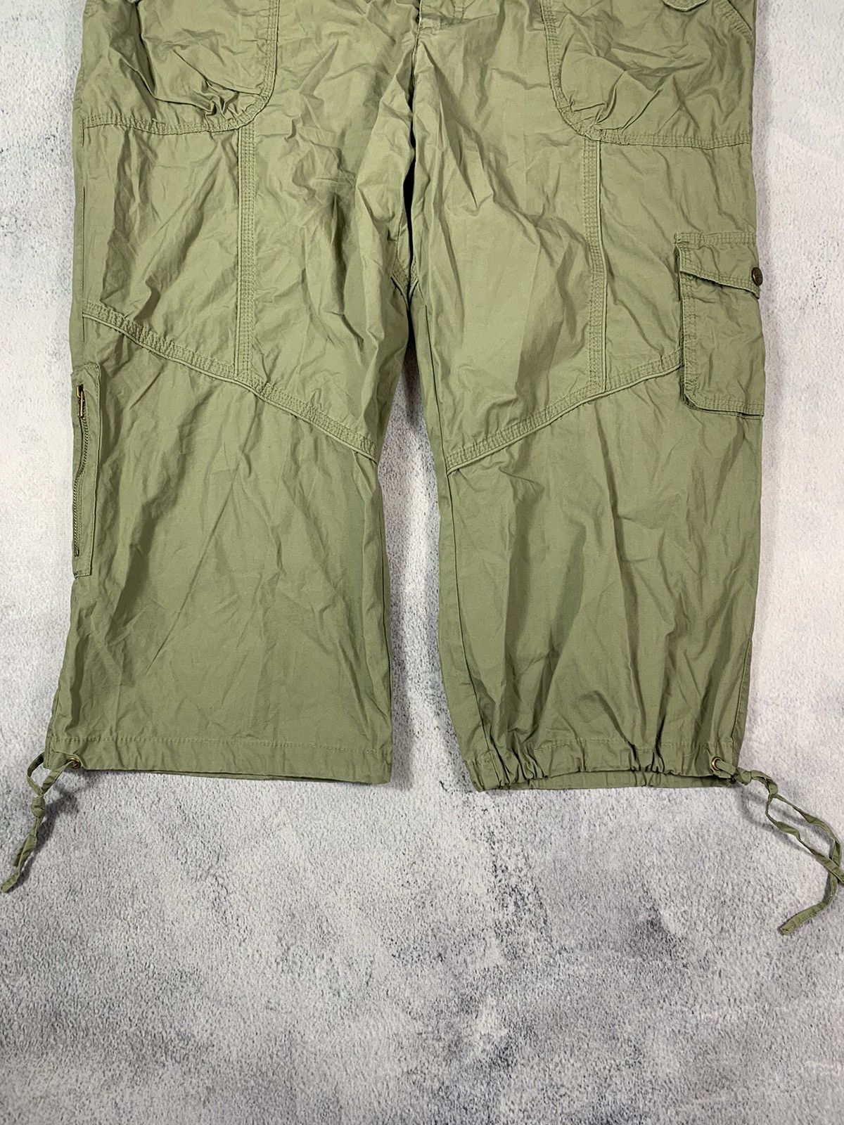 Vintage Vintage 90s wide cargo 3/4 shorts streetwear size 39 Size 39" - 4 Thumbnail