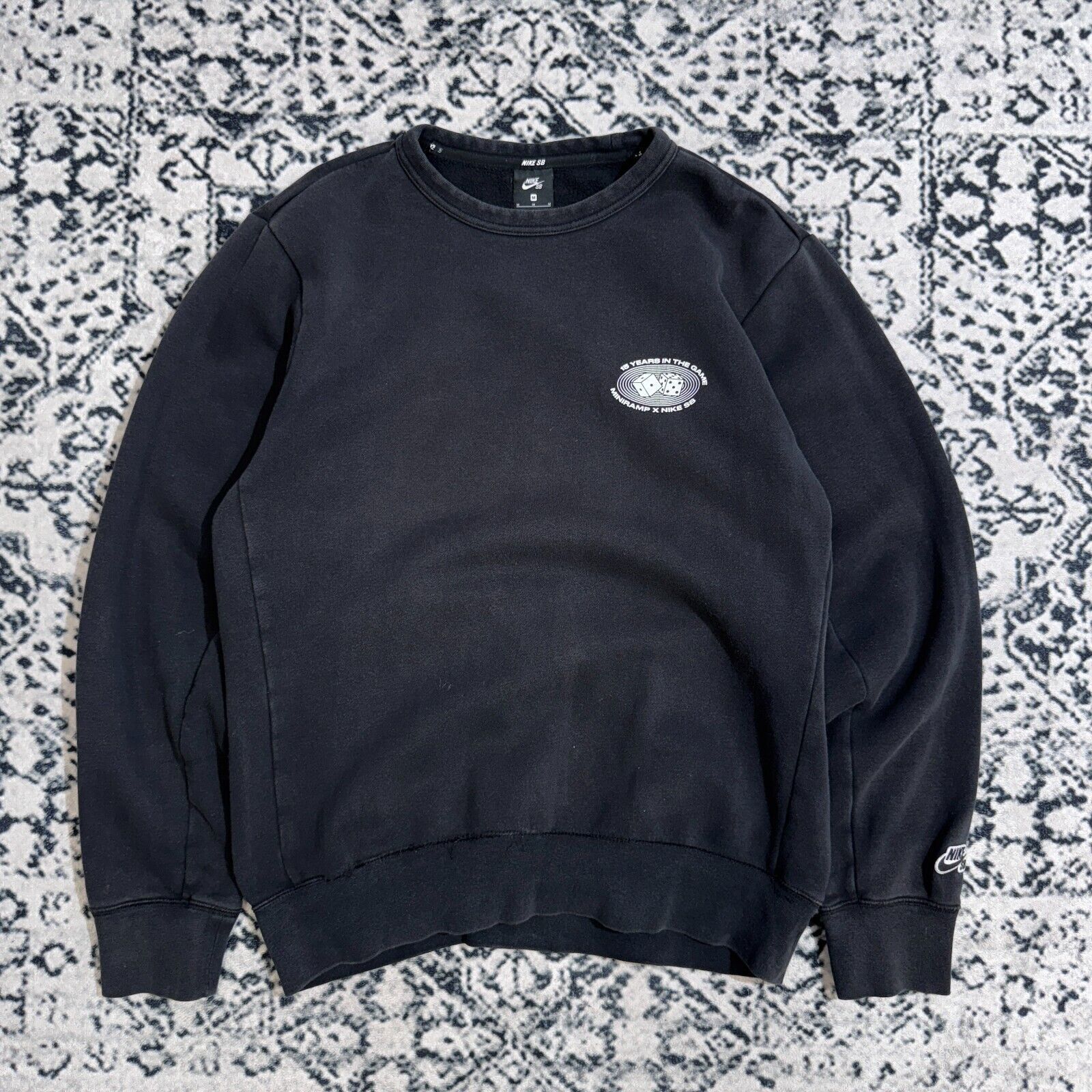Nike × Vintage Vintage Nike Black Cotton Crewneck Size S Y2K Swoosh Logo Size US S / EU 44-46 / 1 - 1 Thumbnail