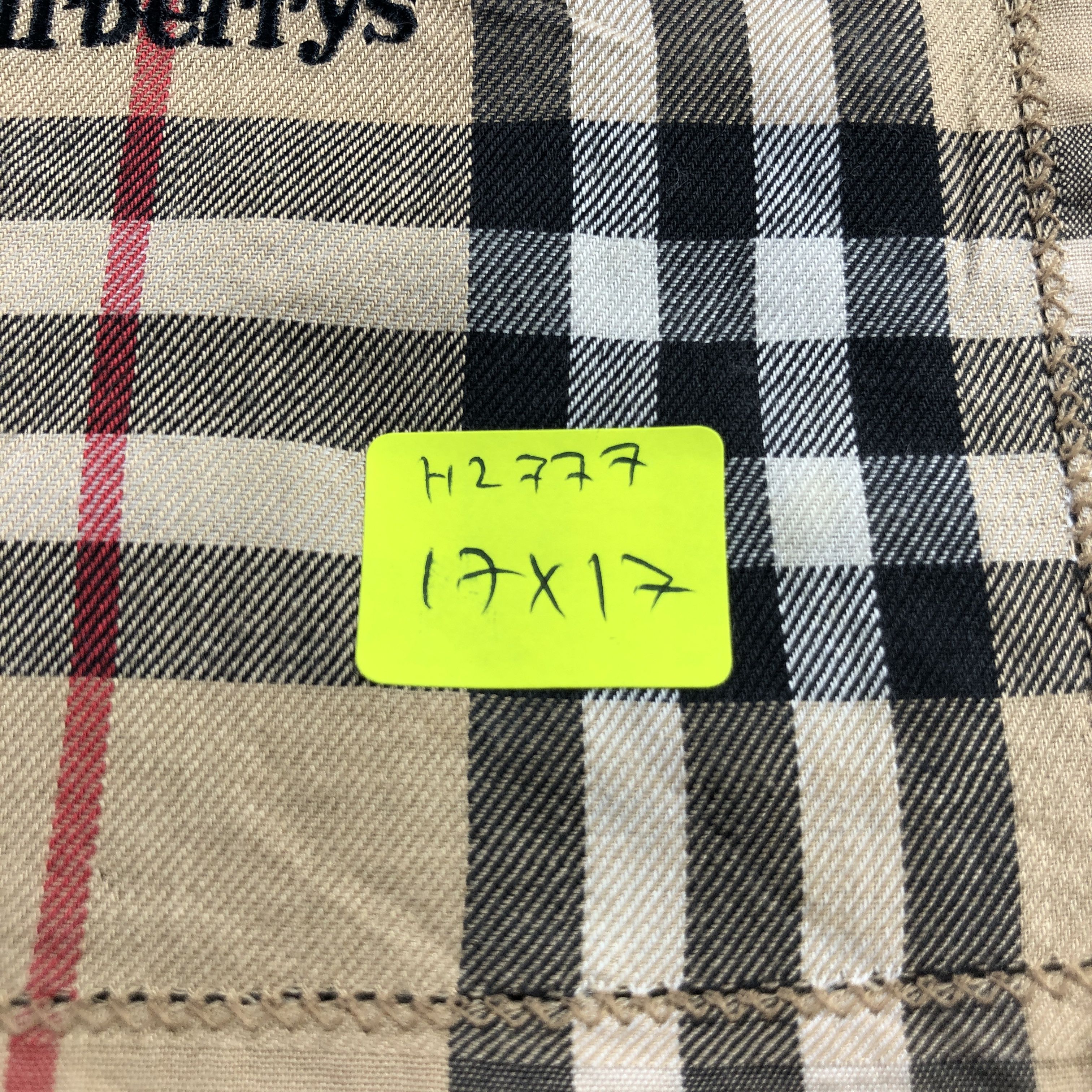 Burberry Burberry Nova Check Handkerchief Neckerchief Bandana H2777 Size ONE SIZE - 5 Thumbnail