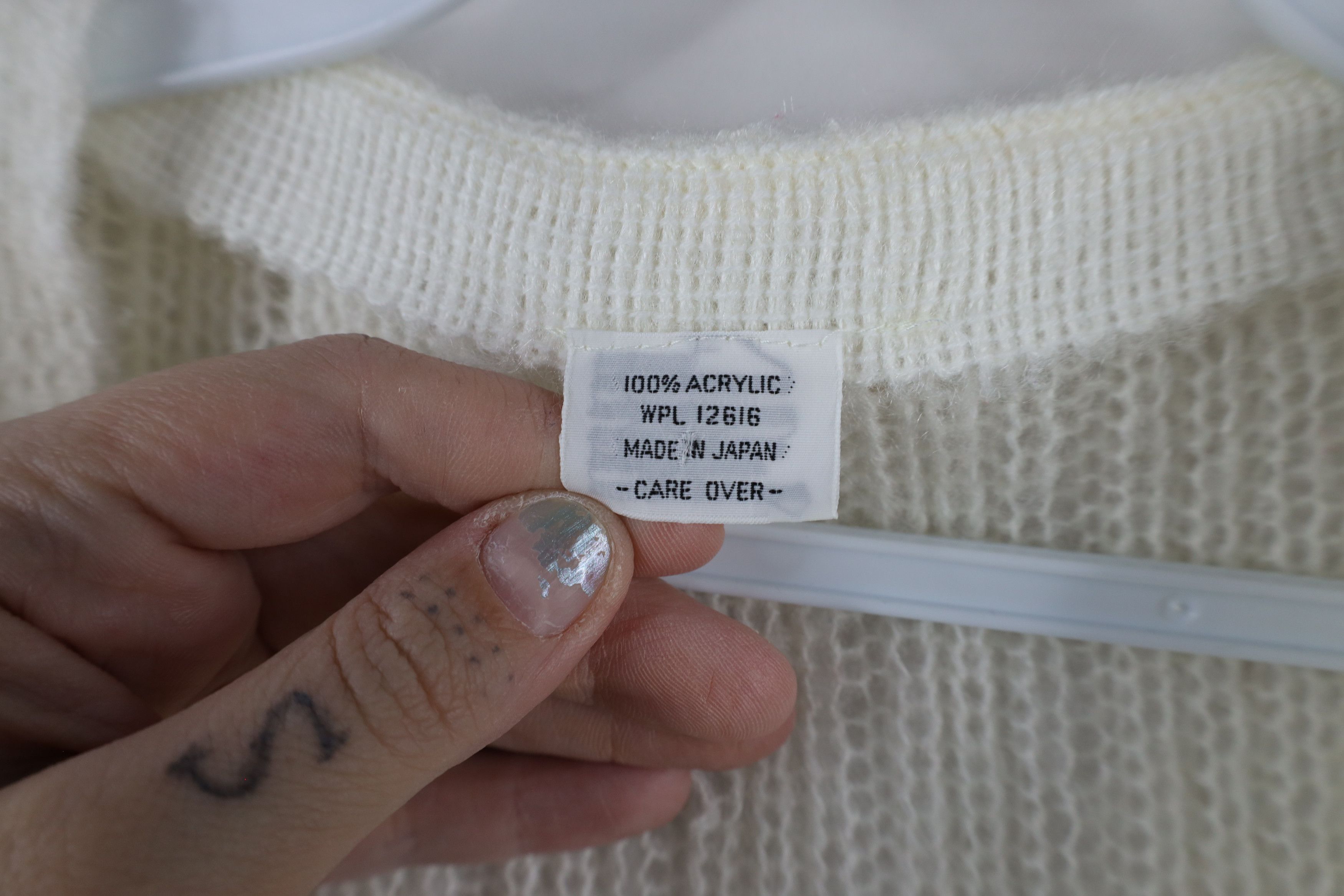 Vintage Vintage 70s Streetwear Tie Front Sweater Vest Cream Japan Size L / US 10 / IT 46 - 5 Thumbnail