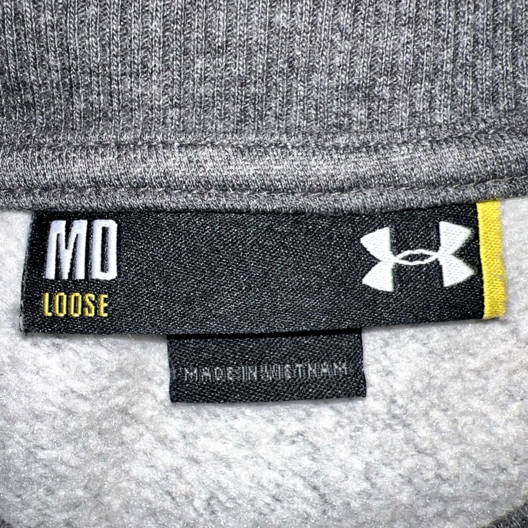 Under Armour Under Armour Sweatshirt Men's M Gray Bowdoin College Logo Polar Bears Crew Neck Long Sleeve Knit Cotton All Seasons Pullover Regular Fit Size US M / EU 48-50 / 2 - 6 Thumbnail