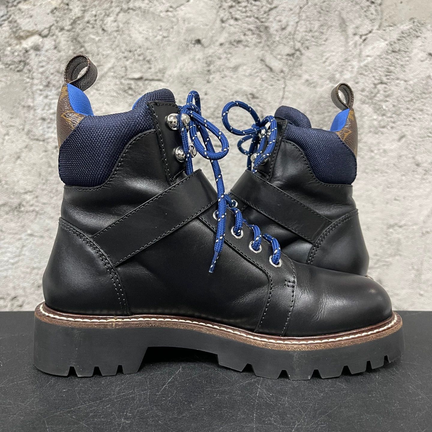 Louis Vuitton LV 37.5 pre-owned leather boots Size US 6.5 / IT 36.5 - 4 Thumbnail