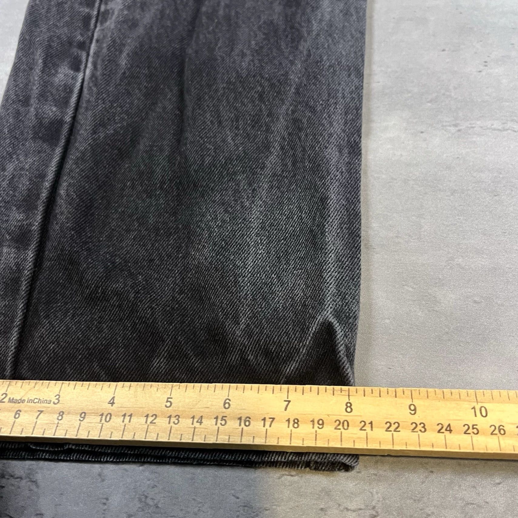 Levi's VINTAGE Levi’s 505 Jeans 33 Mens Regular Straight Denim BlackLight Wash 80s Cowboy Western Jeans 33x30 30in inseam Size US 33 - 5 Thumbnail
