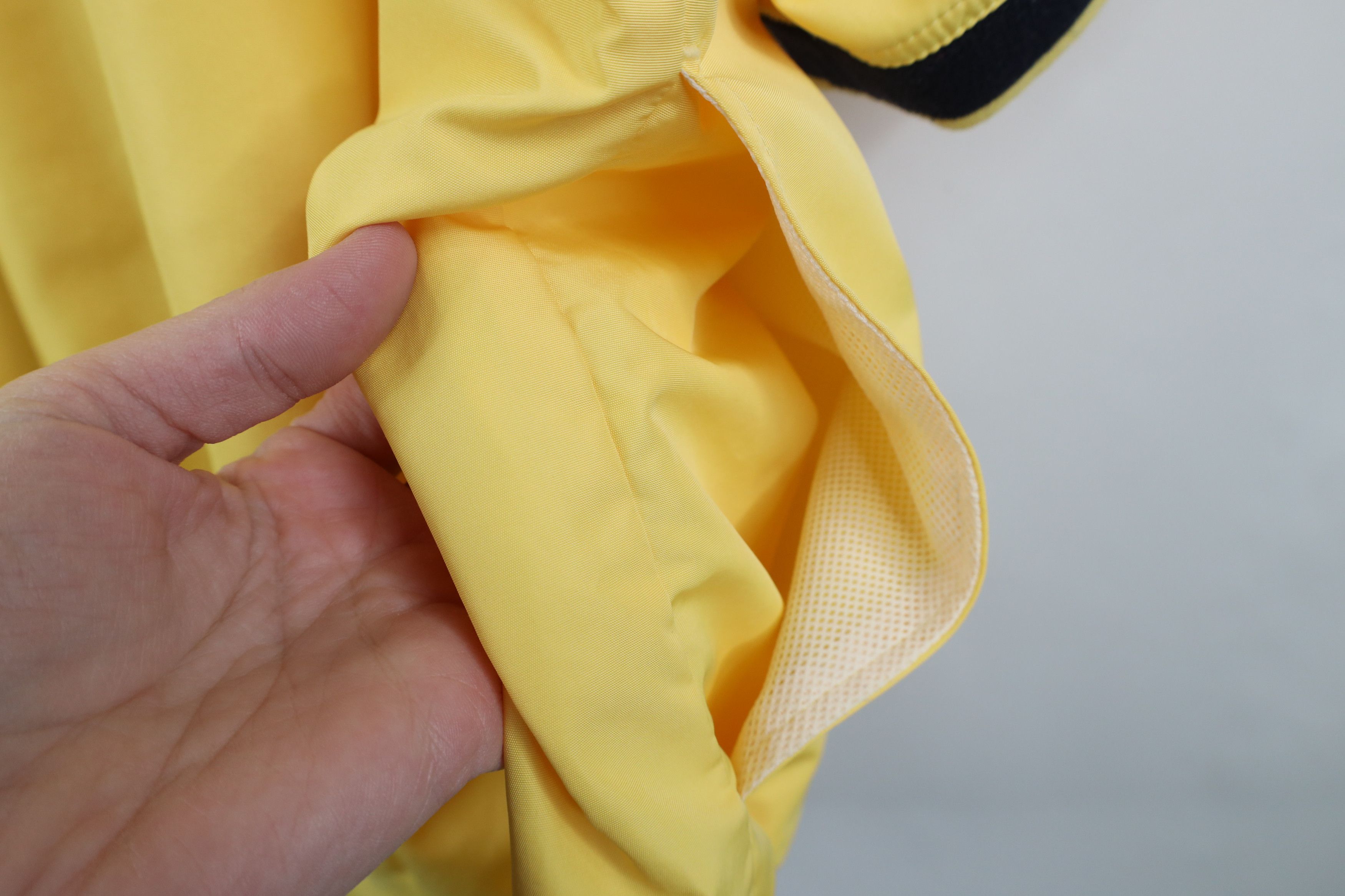 Vintage Vintage University of Michigan Short Sleeve Golf Rain Jacket Size US XL / EU 56 / 4 - 11 Thumbnail