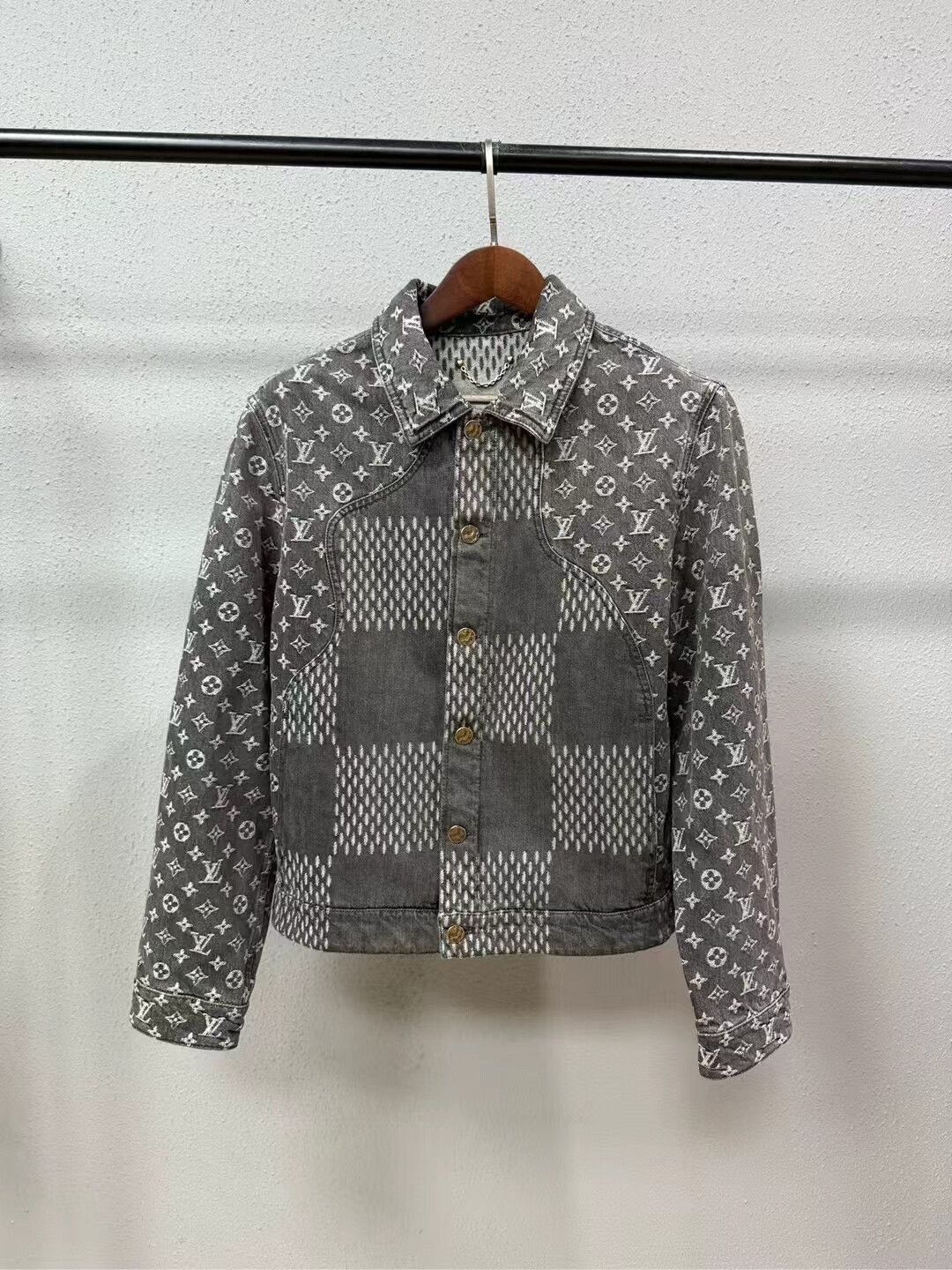 Nigo Louis Vuitton Nigo Gray Denim Jacket Size US S / EU 44-46 / 1 - 1 Thumbnail