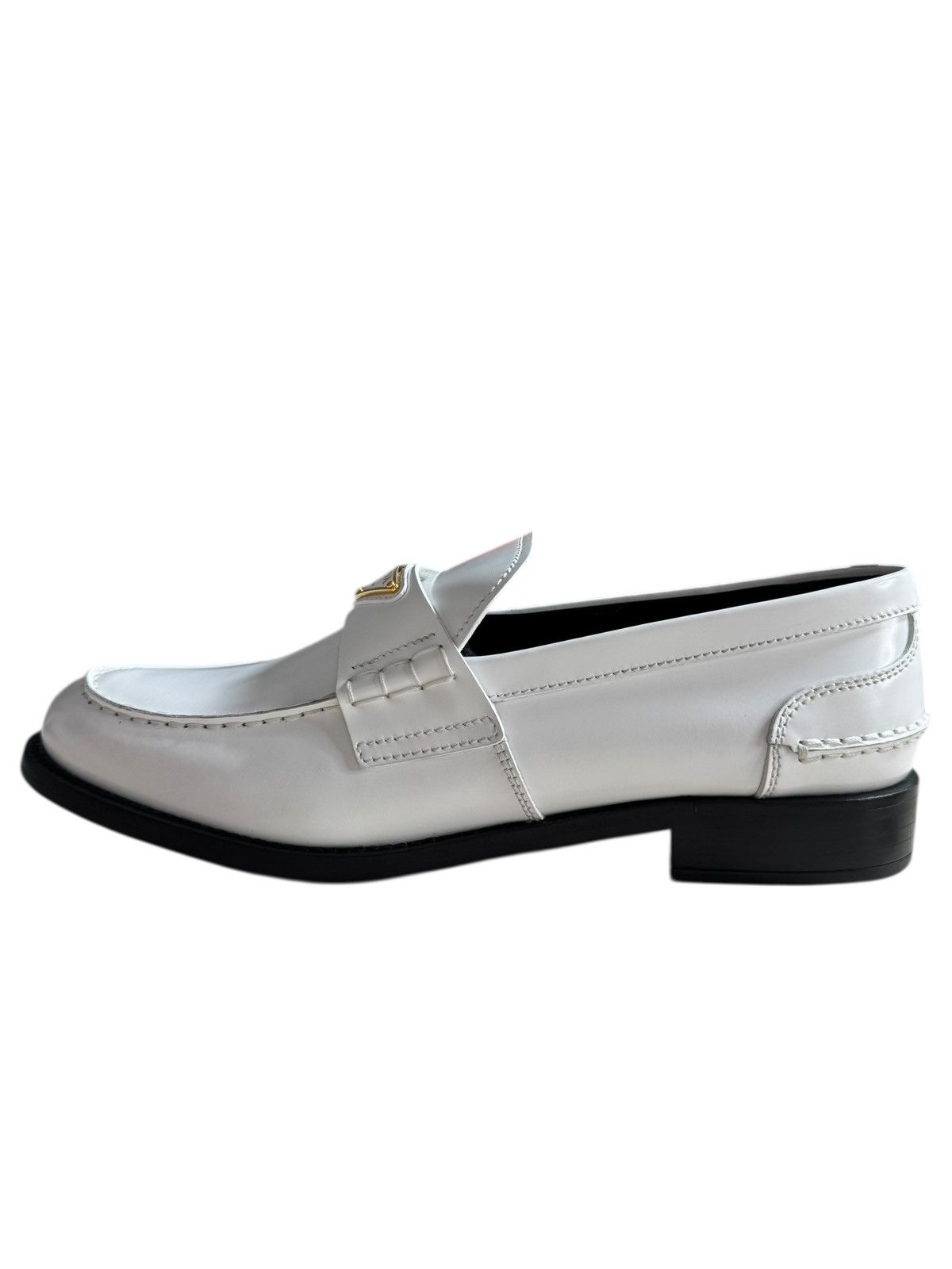 Prada Prada white leather loafers with gold logo, size 41 Size US 11 / IT 41 - 4 Thumbnail