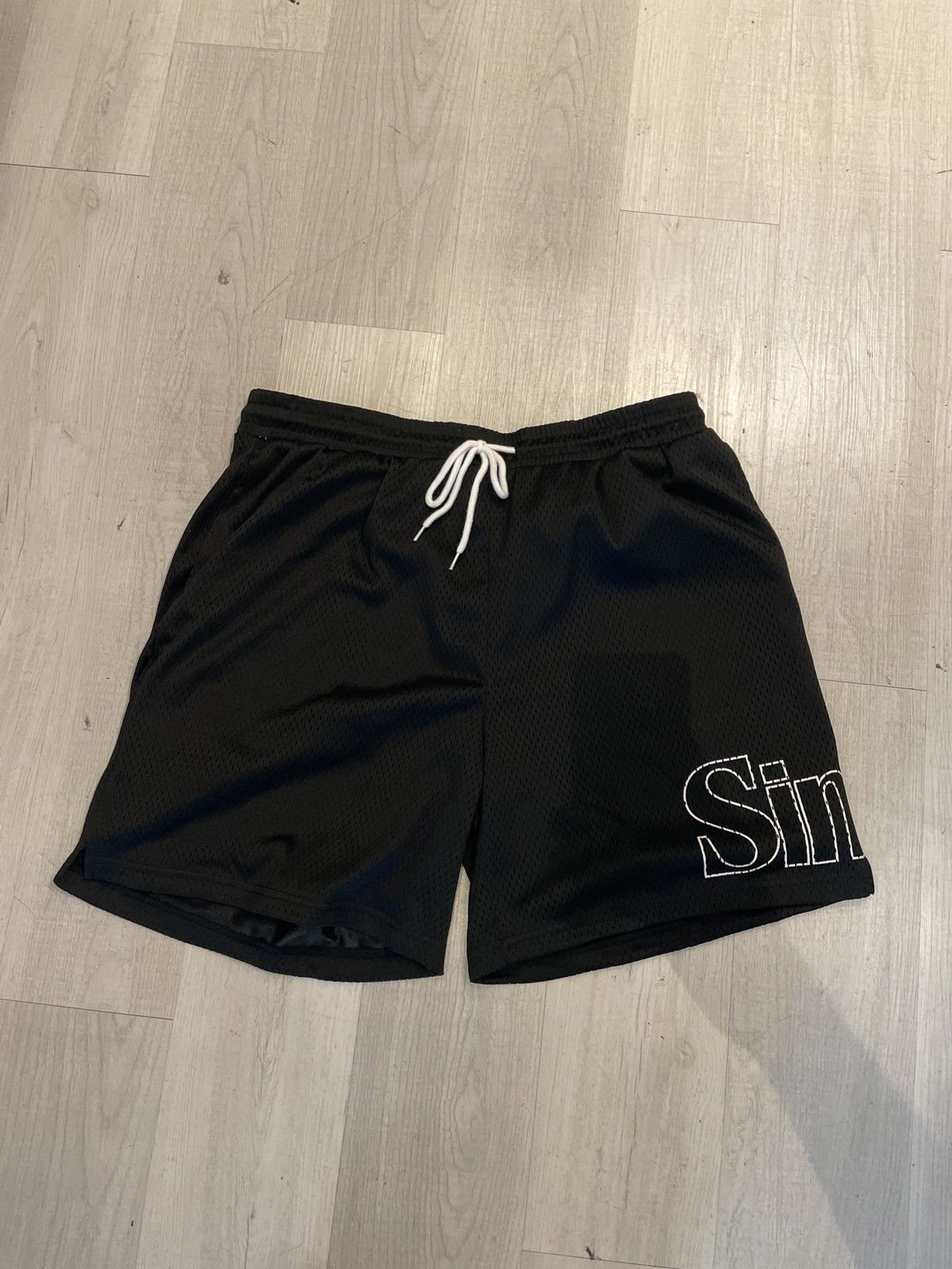 Sinclair Global Sinclair Global Big Logo Mesh Shorts Size US 34 / EU 50 - 1 Thumbnail