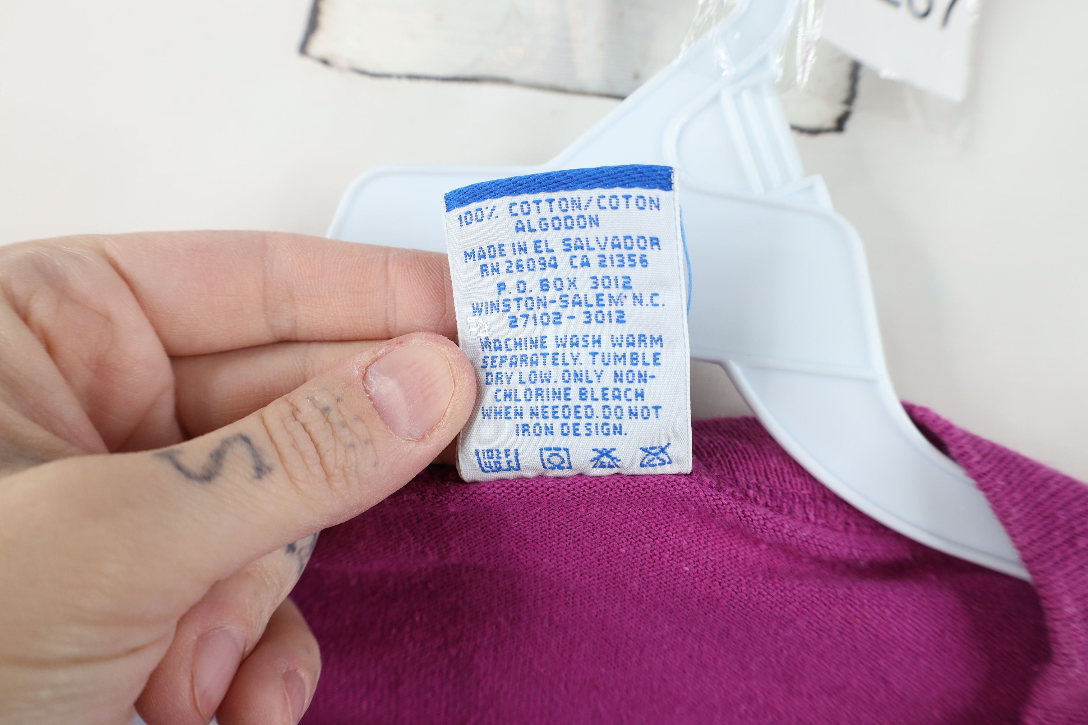 Champion Vintage 90s Champion Spell Cotton Jersey Knit T-Shirt Pink Size US L / EU 52-54 / 3 - 10 Thumbnail