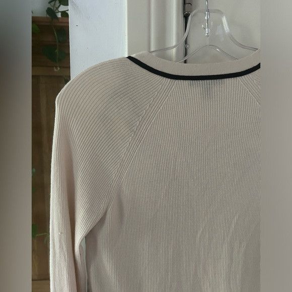 Louis Vuitton LOUIS VUITTON floral silk panel beige ribbed wool cardigan Size S / US 4 / IT 40 - 13 Thumbnail