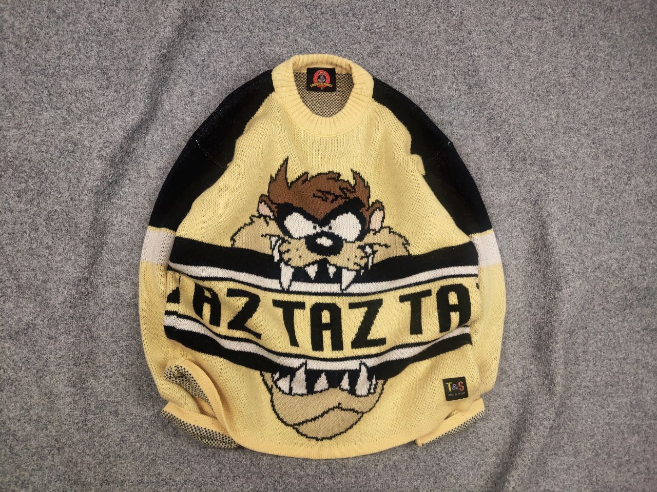 Cartoon Network Vintage 90's Looney Tunes Logo Taz Warner Bros Knit Sweater Size US L / EU 52-54 / 3 - 1 Thumbnail