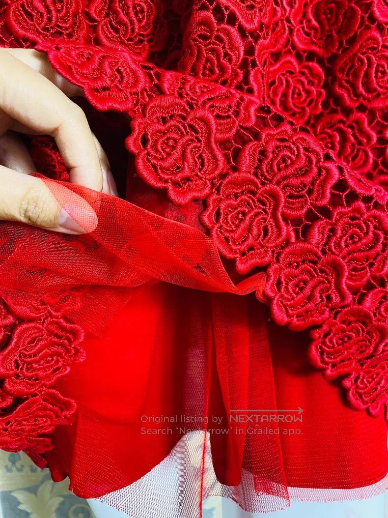 Valentino Valentino Red three-dimensional crocheted rose dress Size S / US 4 / IT 40 - 7 Thumbnail
