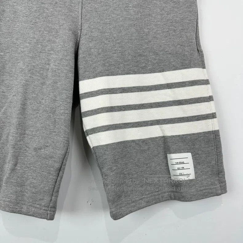 Thom Browne Thom Browne size 2 Classic striped shorts Size US 40 / EU 56 - 4 Thumbnail