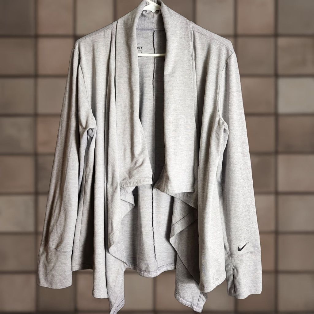 Nike Nike Womens Long Sleeve Open Yoga Top Atmosphere Grey CD3210-059 Size L Nike Dri-Fit Cardigan Casual Open Yoga Top Womens L Grey Size L / US 10 / IT 46 - 1 Thumbnail