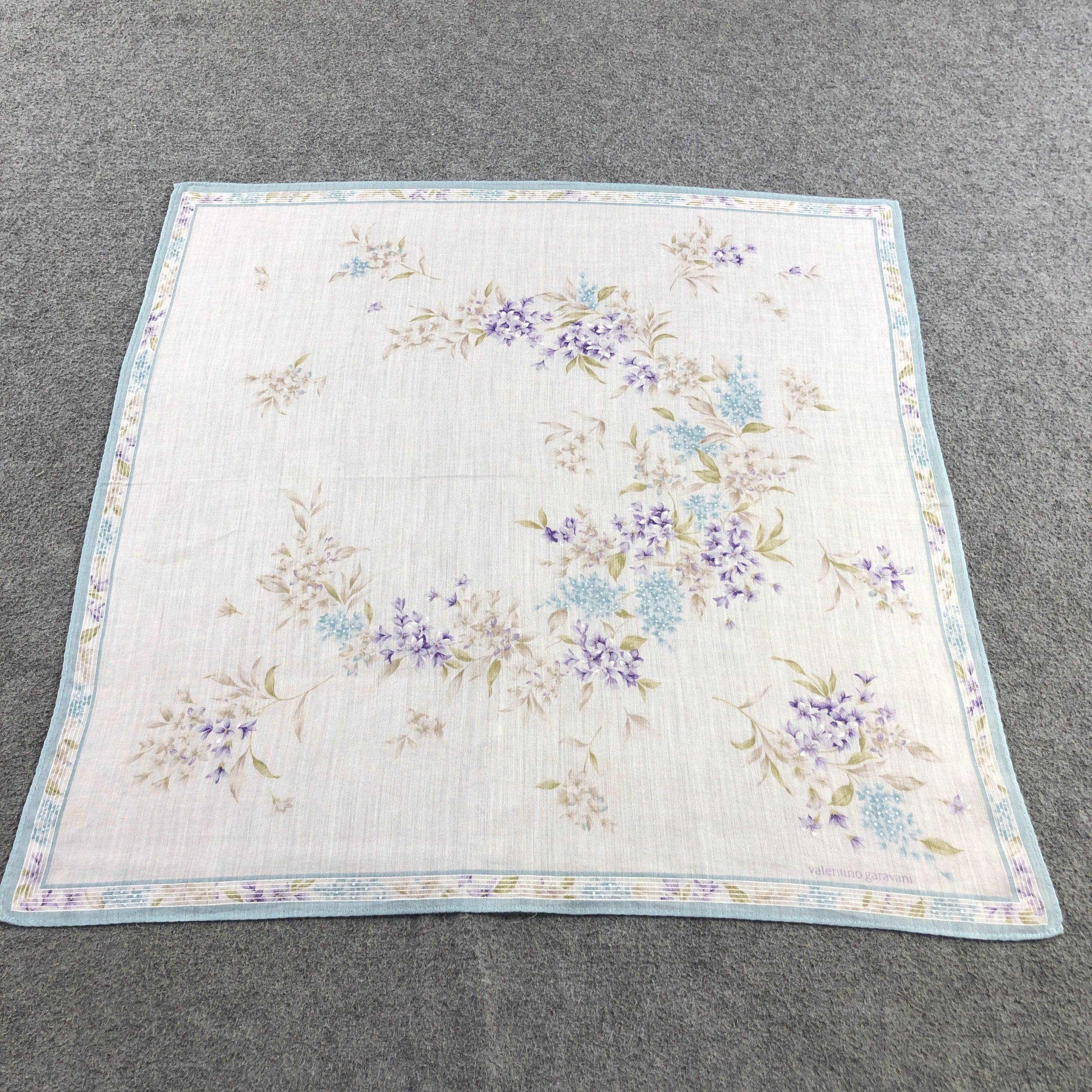 Vintage ValenTINO GarAVANI Handkerchief Neckerchief Bandana H2655 Size ONE SIZE - 2 Thumbnail