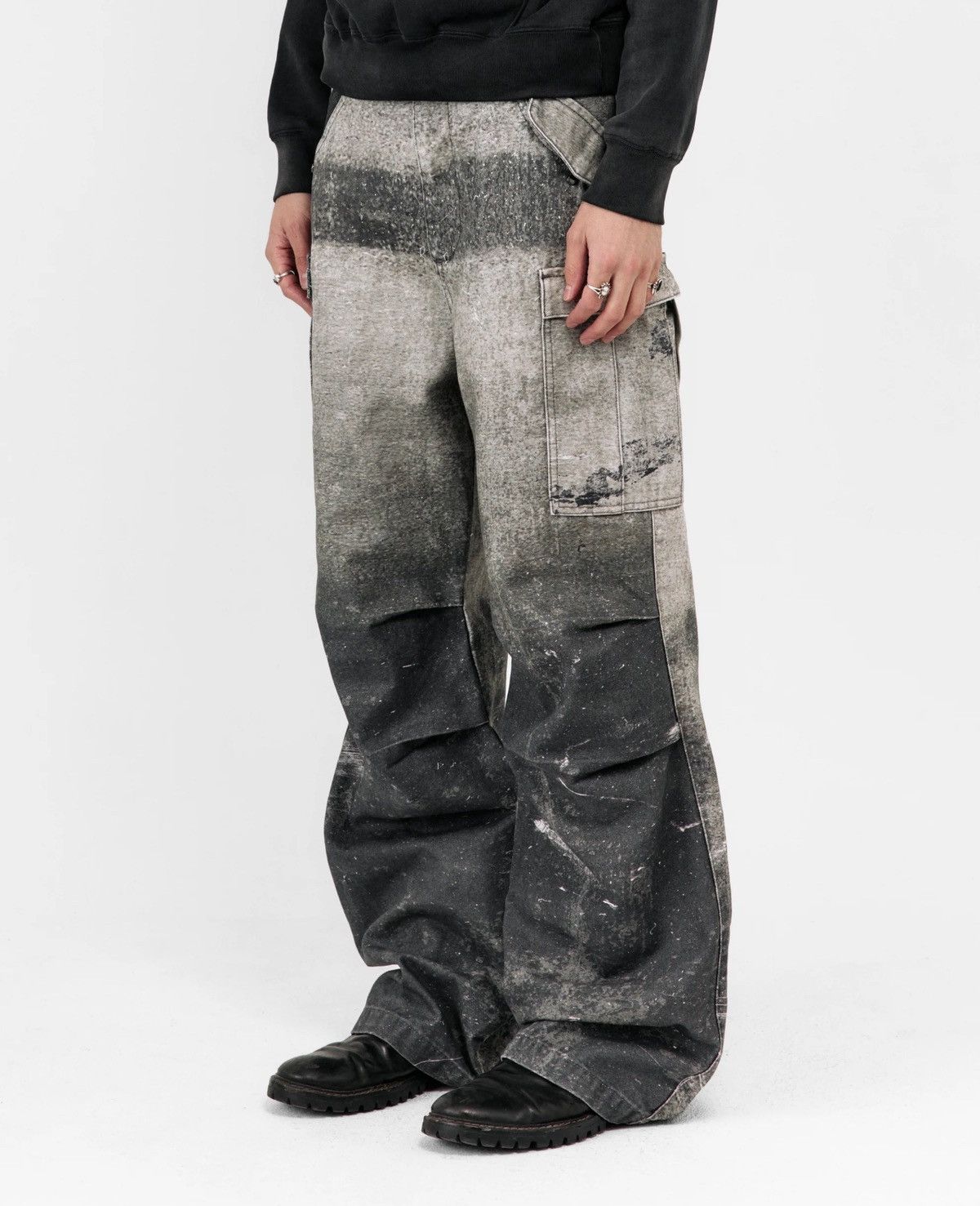 No Maintenance NO MAINTENANCE SIX POCKET BAGGY CARGO Size US 30 / EU 46 - 4 Thumbnail