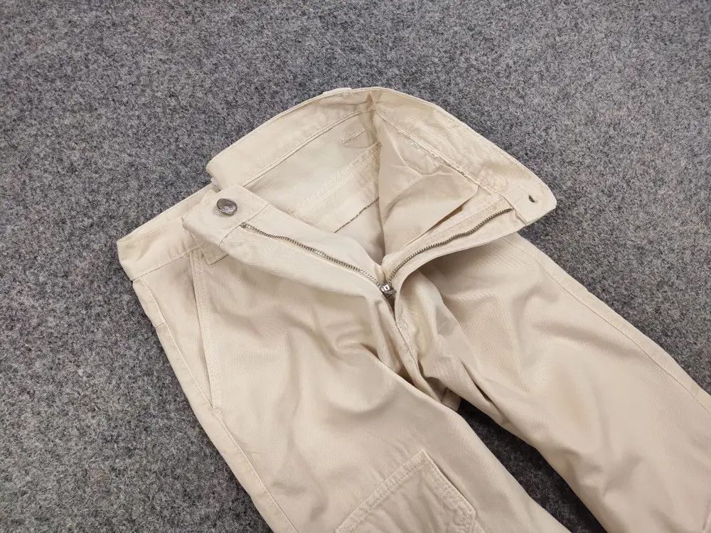 Japanese Brand Vintage 90's Japanese Baggy Beige Multi Pocket Cargo Pants Size US 31 - 5 Thumbnail