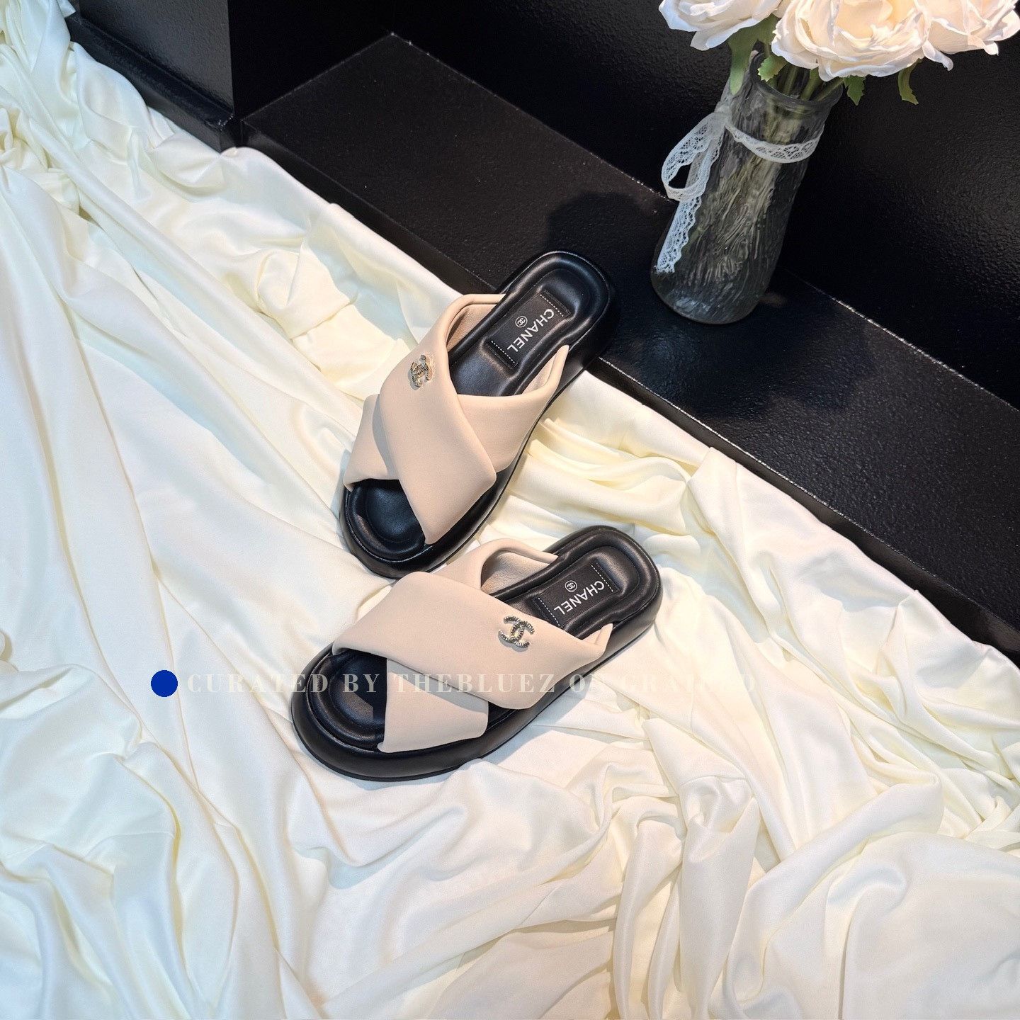 Chanel Chanel Double C Gold Logo Slippers Size US 4 / IT 34 - 1 Thumbnail