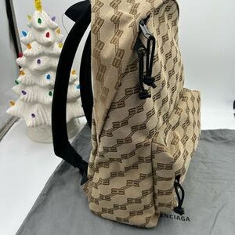 Unisex Balenciaga signature backpack in beige BB monogram
