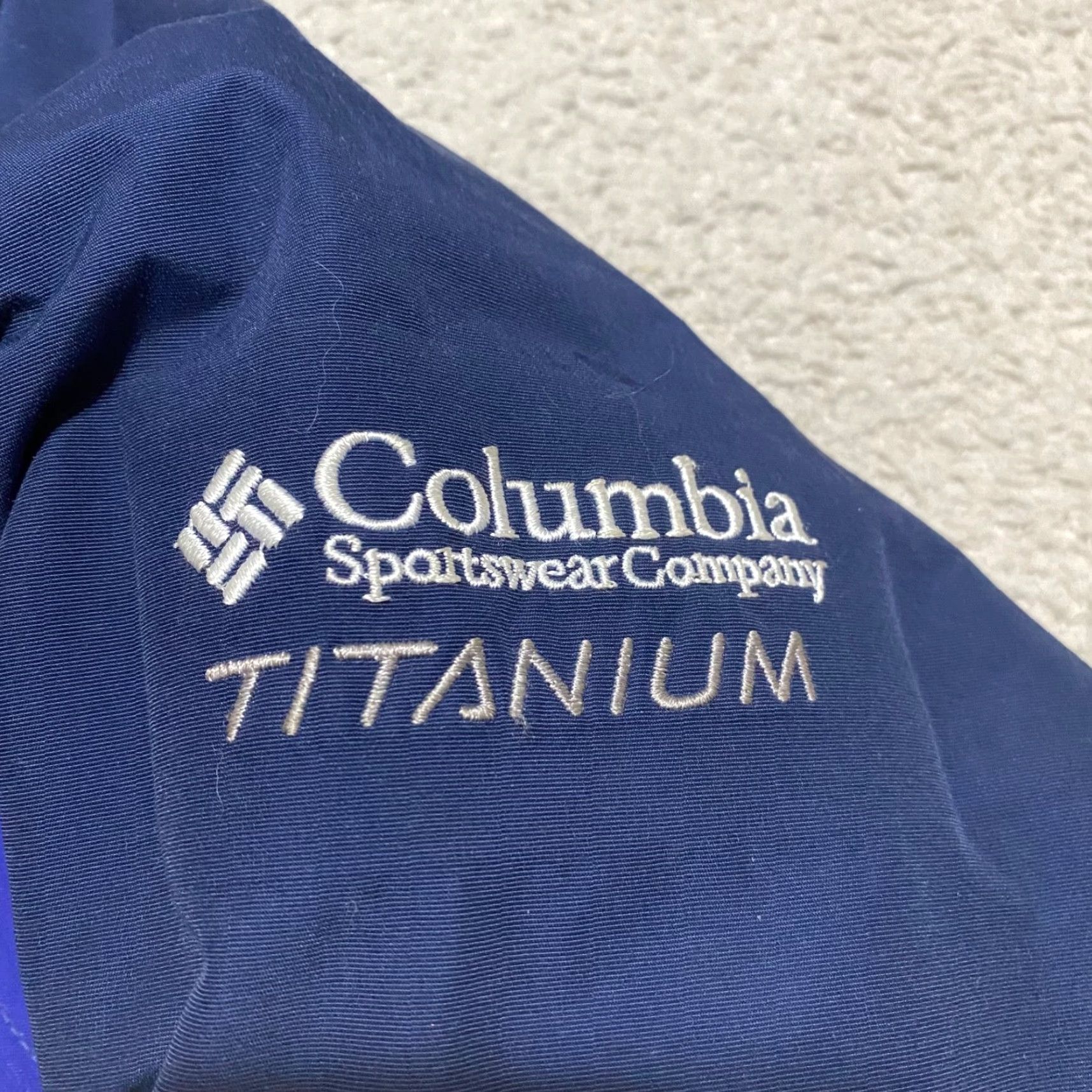 Vintage Columbia Jacket Windbreaker - Womens M Blue Full Zip Omni Tech Pockets Waterproof Casual Travel Workwear 90s Theme Mens? Size M / US 6-8 / IT 42-44 - 6 Thumbnail
