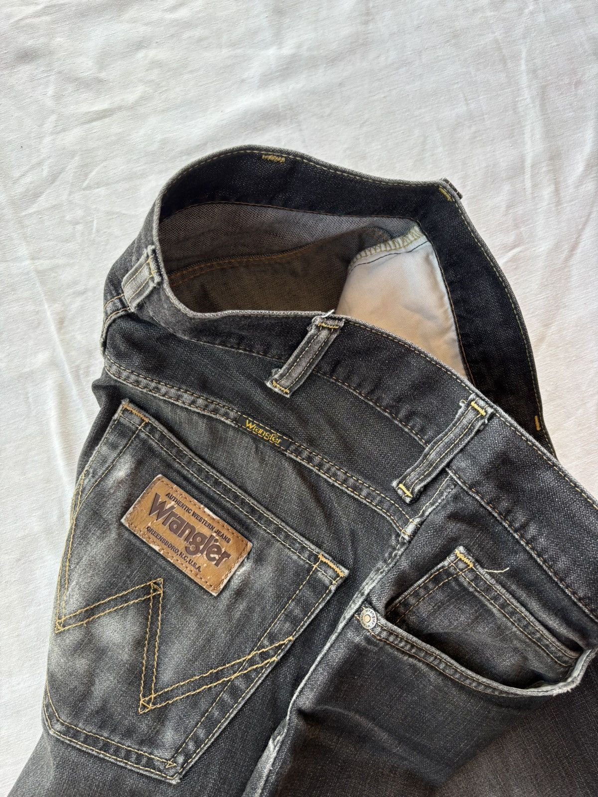 Wrangler Vintage Wrangler Black Distressed Denim Jeans Size US 31 - 11 Thumbnail