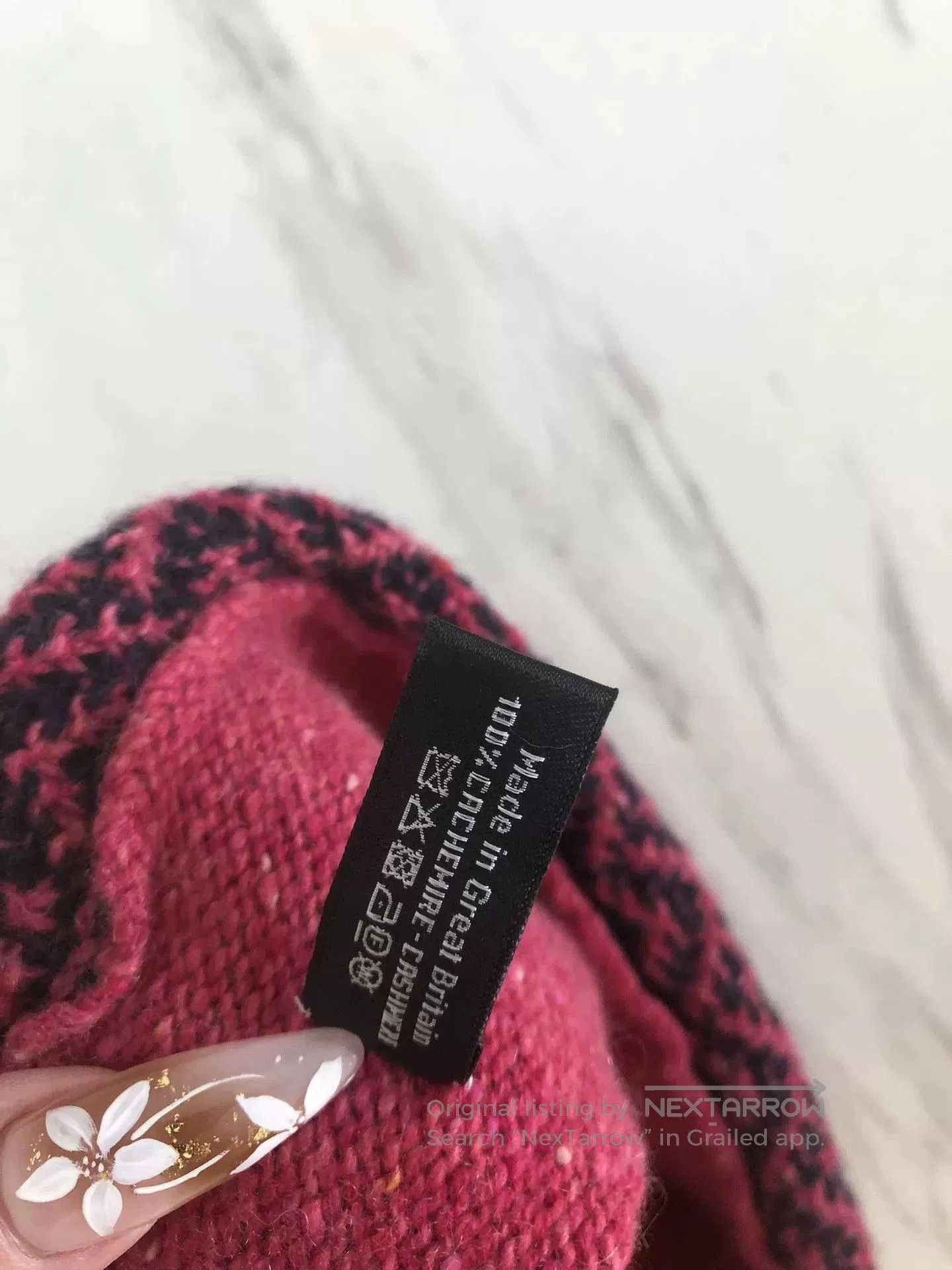Chanel Chanel Cashmere Knitted Hat in Red. Size ONE SIZE - 4 Thumbnail