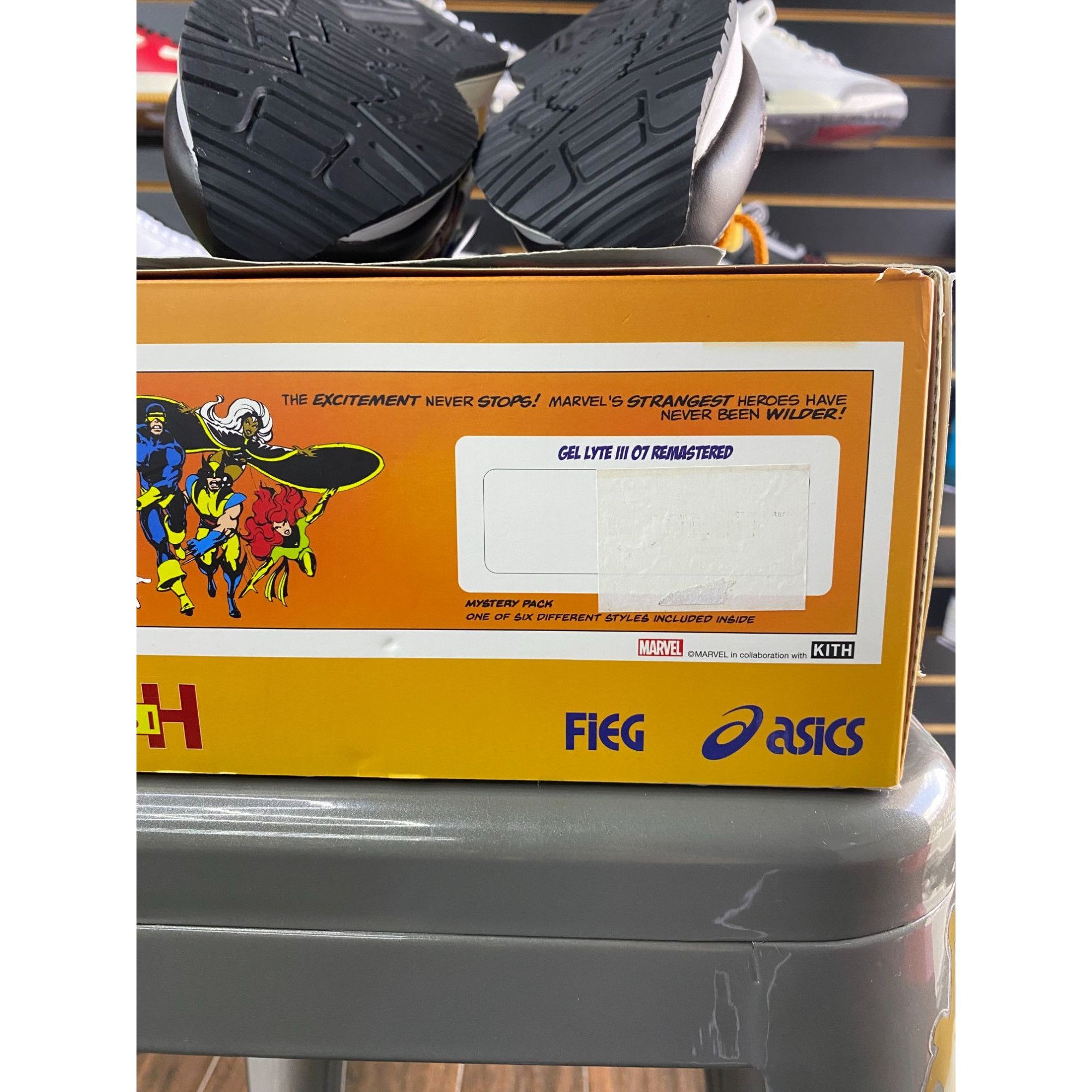 Asics ASICS GEL LYTE 3 X KITH X MARVEL REMASTERD WOLVERINE 1980 SZ Size US 9 / EU 42 - 8 Thumbnail