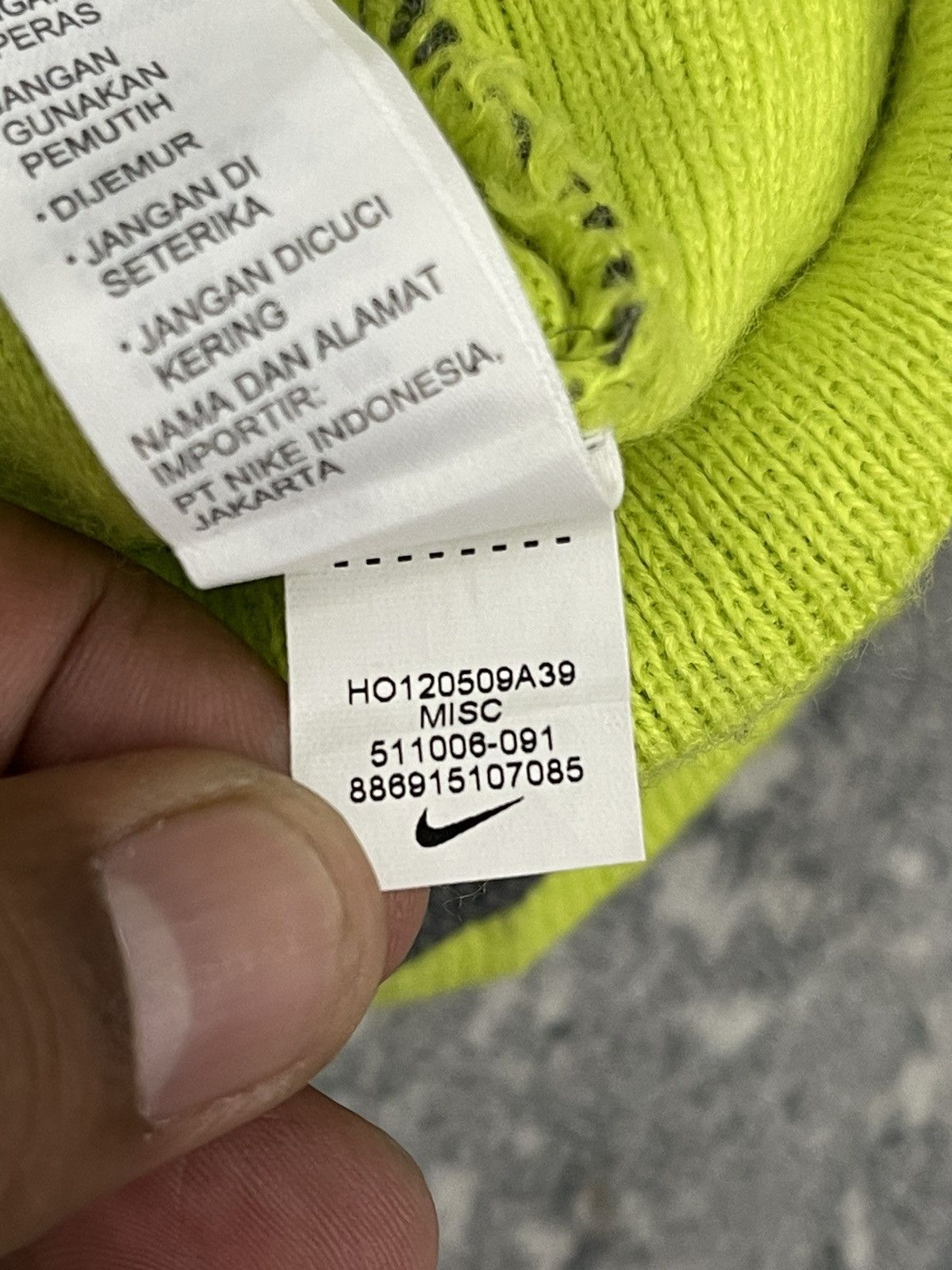 Nike Nike Spellout Stripes Beanie Hats Size ONE SIZE - 8 Thumbnail