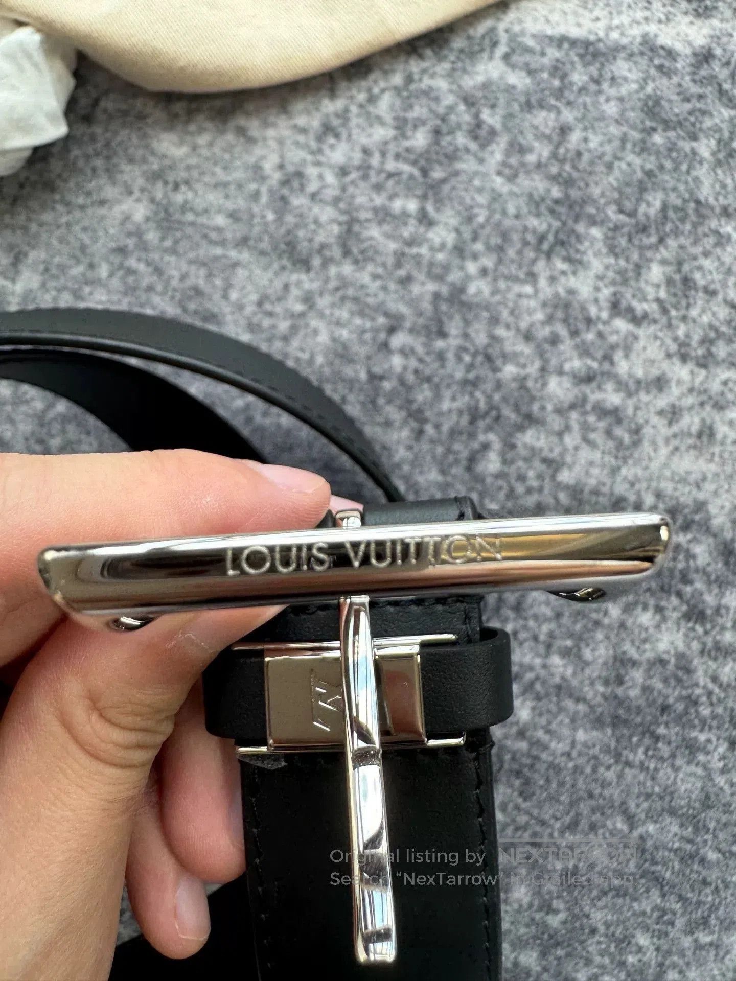 Louis Vuitton louis vuitton black metal logo belt. Size ONE SIZE - 6 Thumbnail