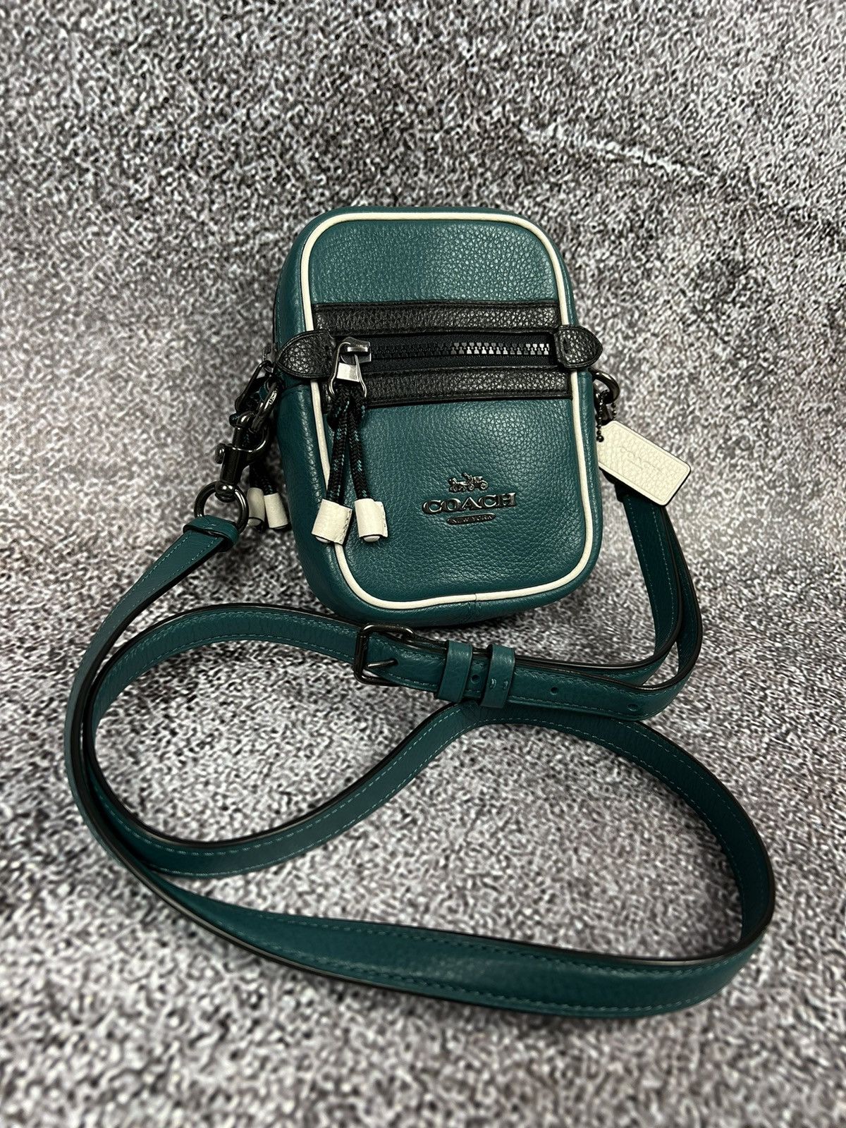 image of Coach Vale Phoebe New Crossbody Bag in Green/White, Women's