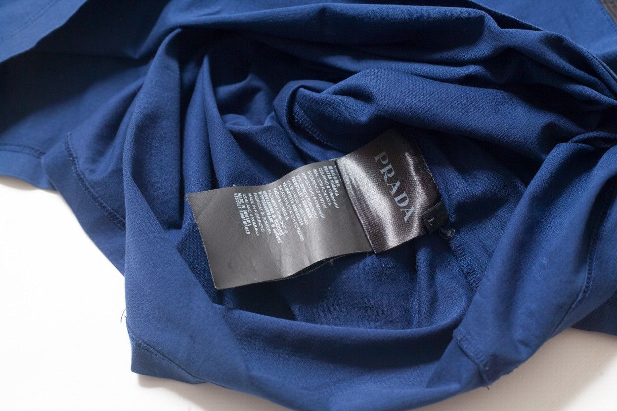 Prada Prada Logo T-Shirt Size US L / EU 52-54 / 3 - 7 Thumbnail