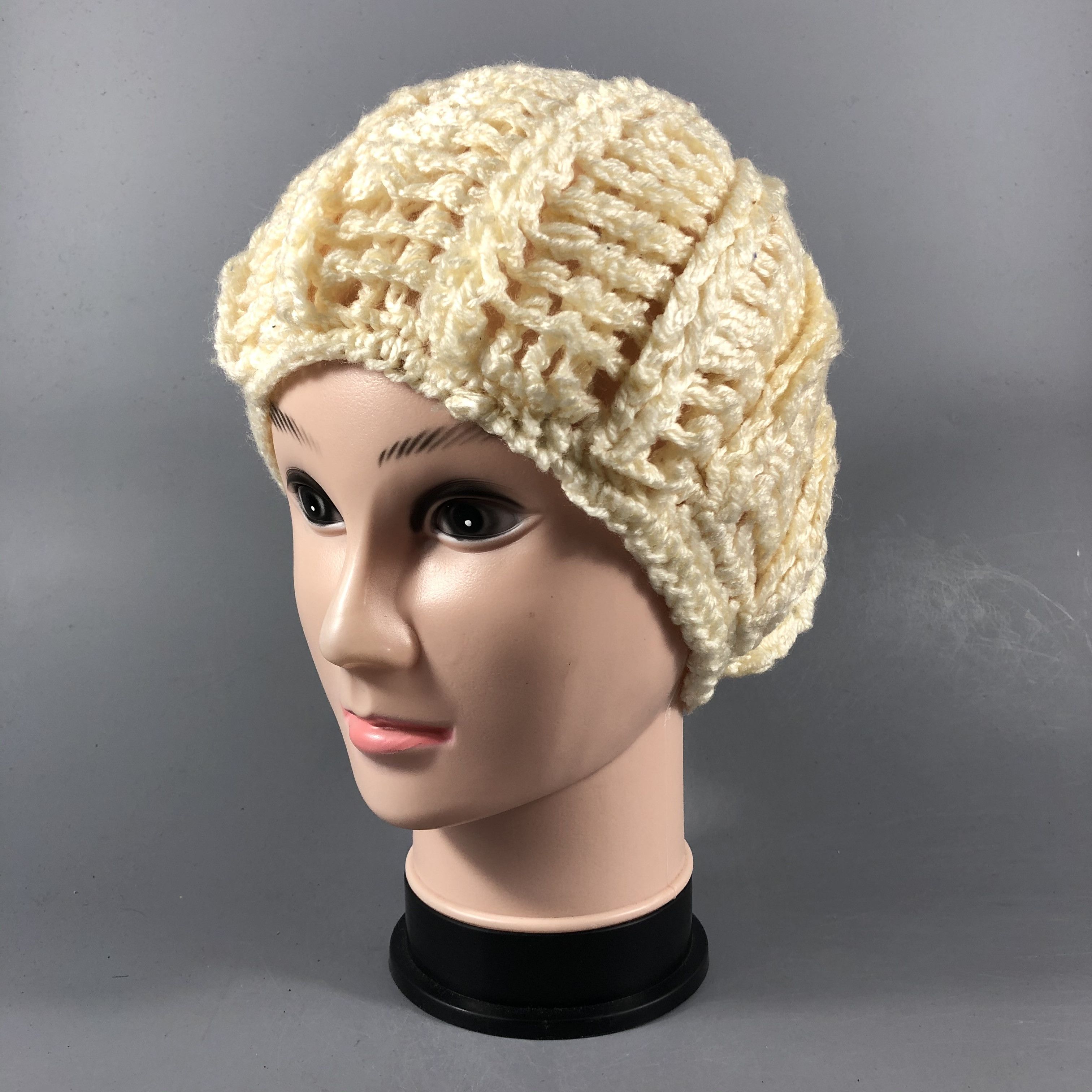 Japanese Brand Japanese Brand Cable Knit Beanie Snowcap Size ONE SIZE - 2 Thumbnail